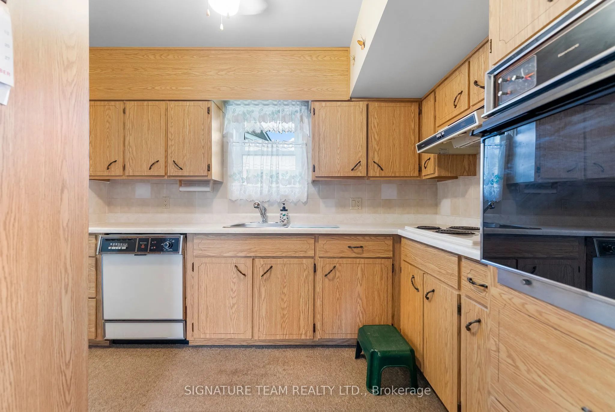 2157 Westmeath Road