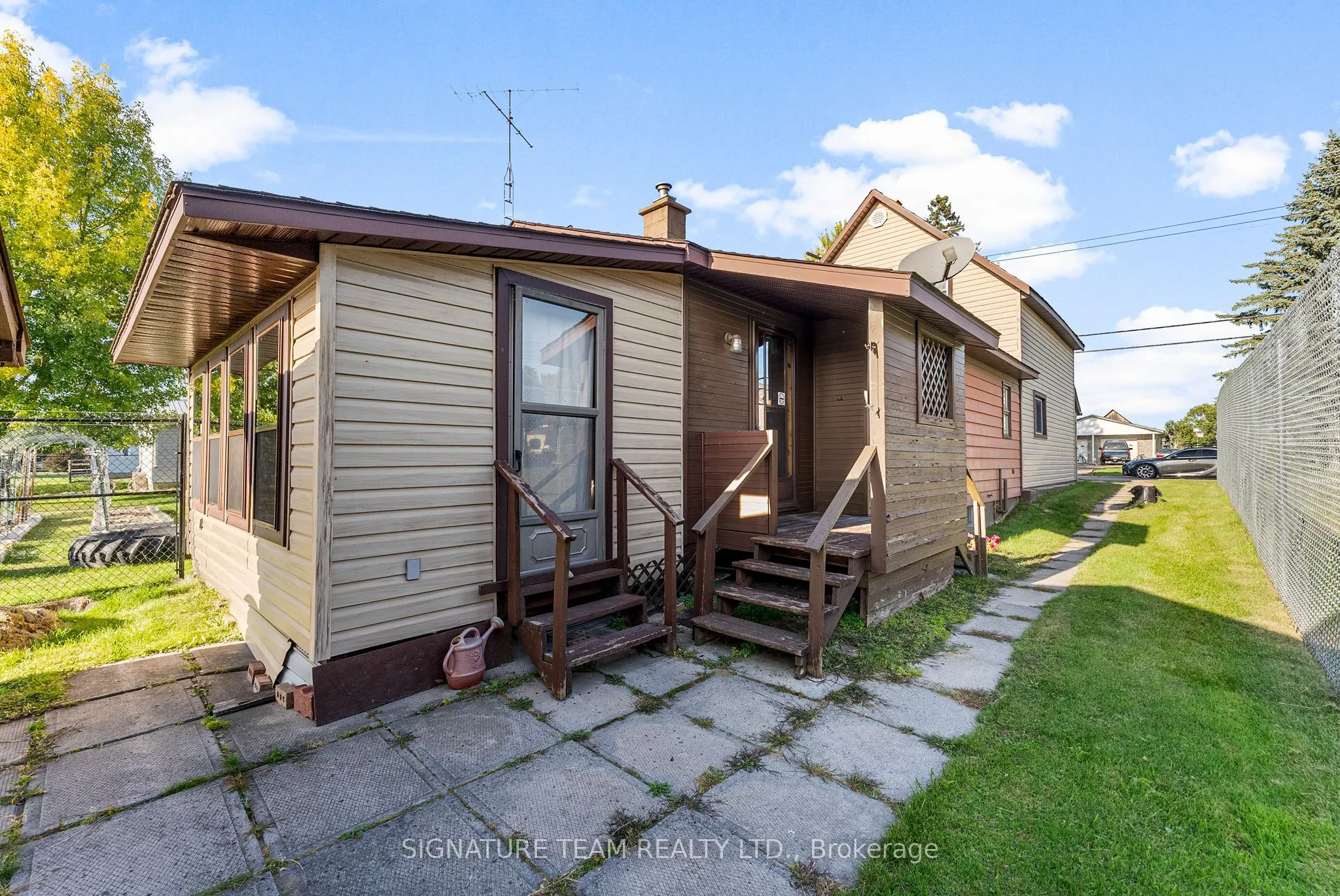 2157 Westmeath Road