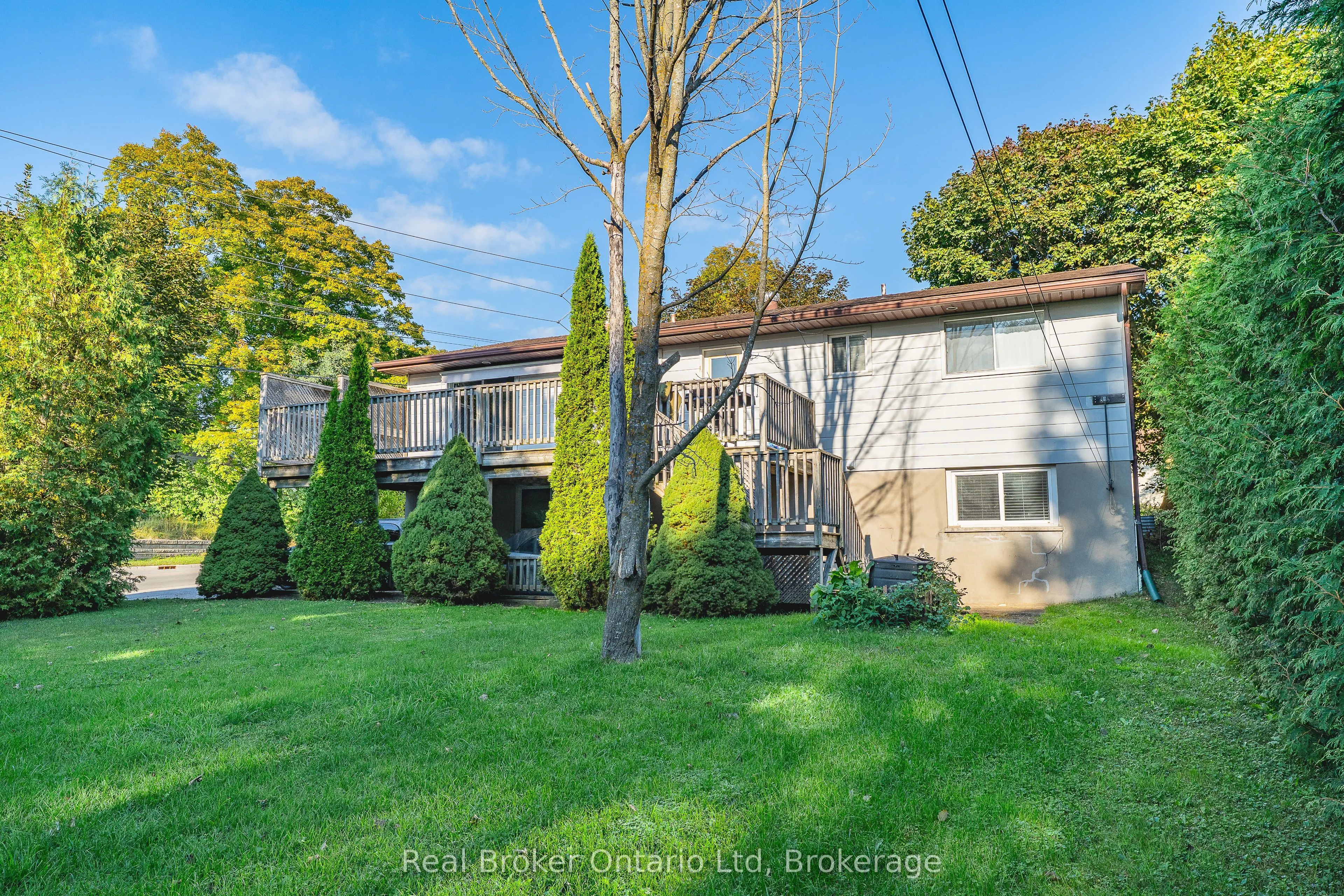 394 Queen Street N