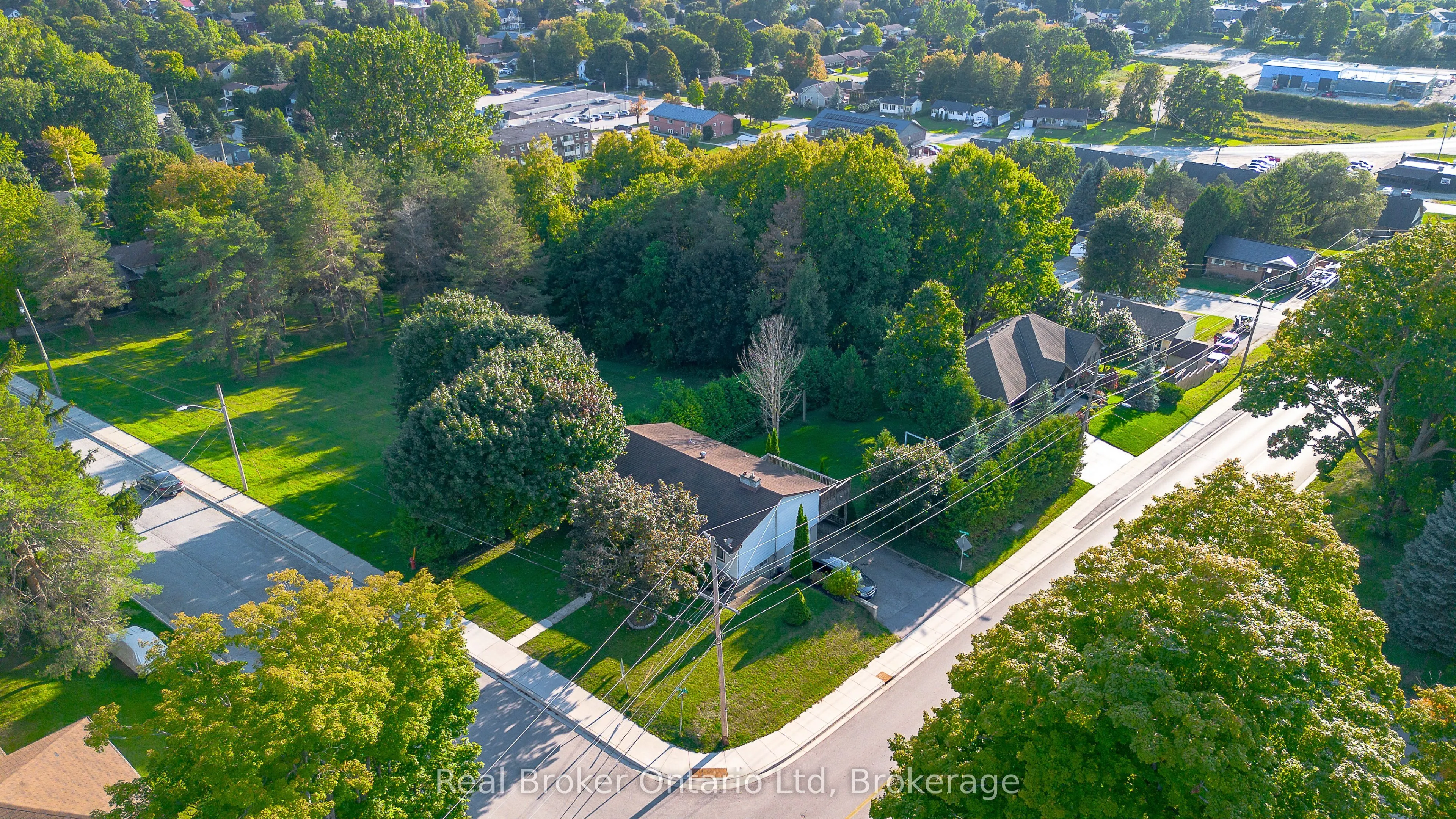 394 Queen Street N