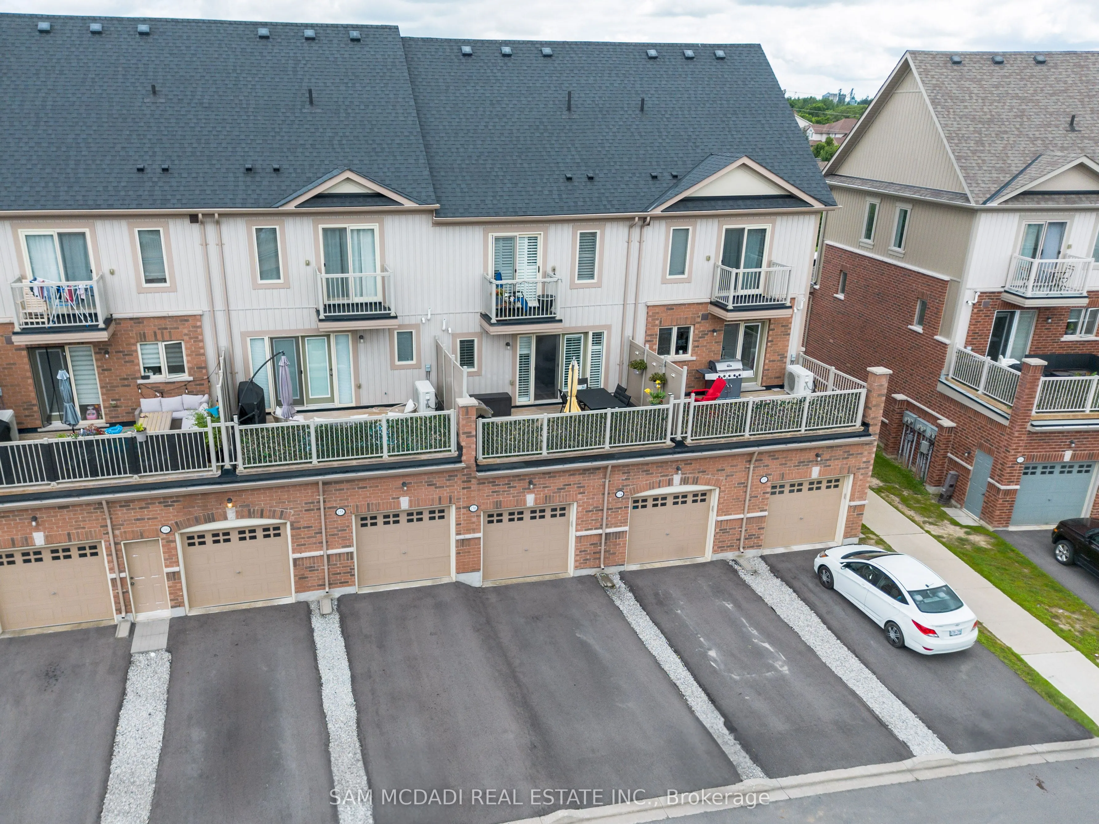 156 Watson Parkway N, #3