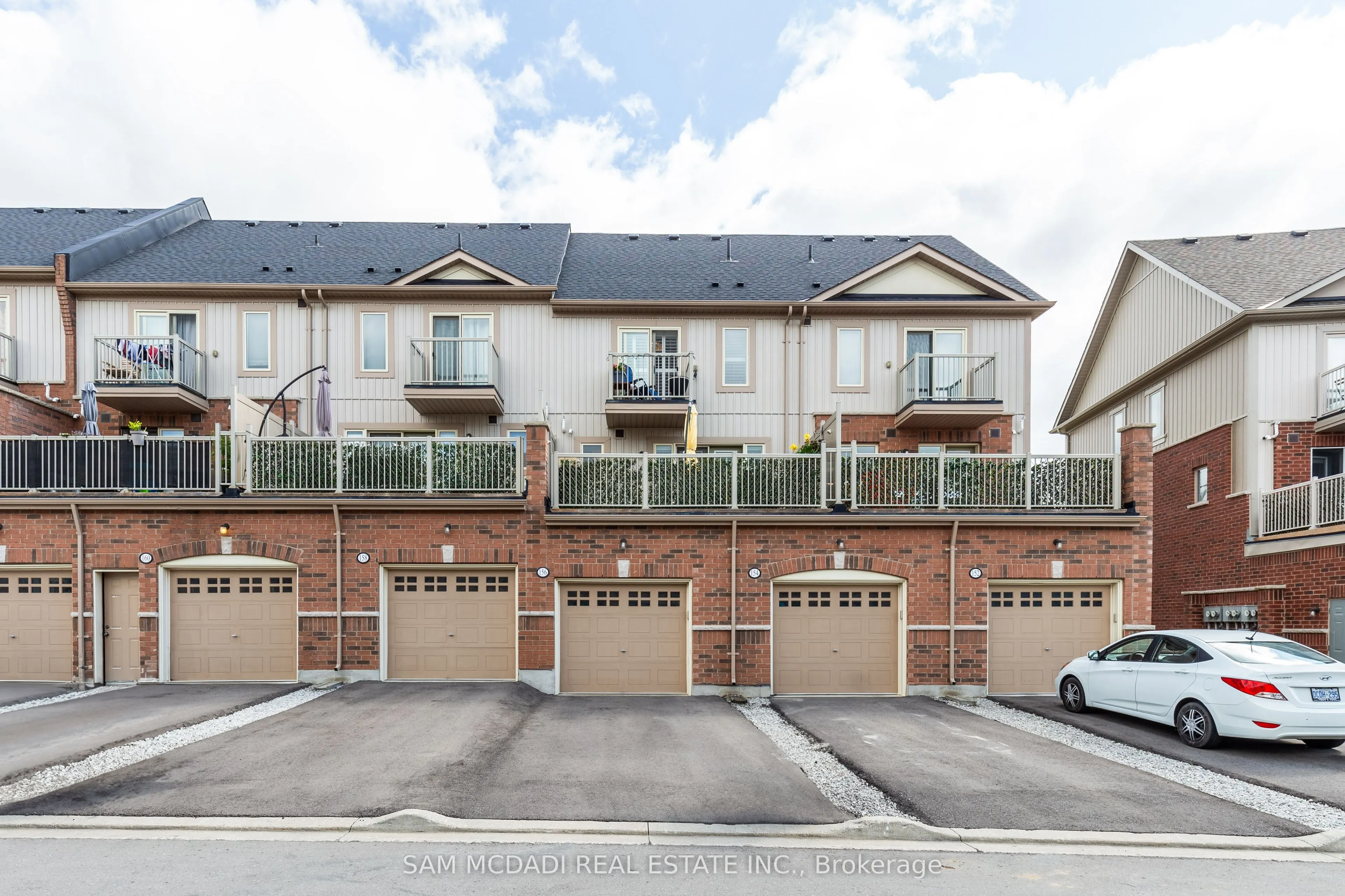 156 Watson Parkway N, #3