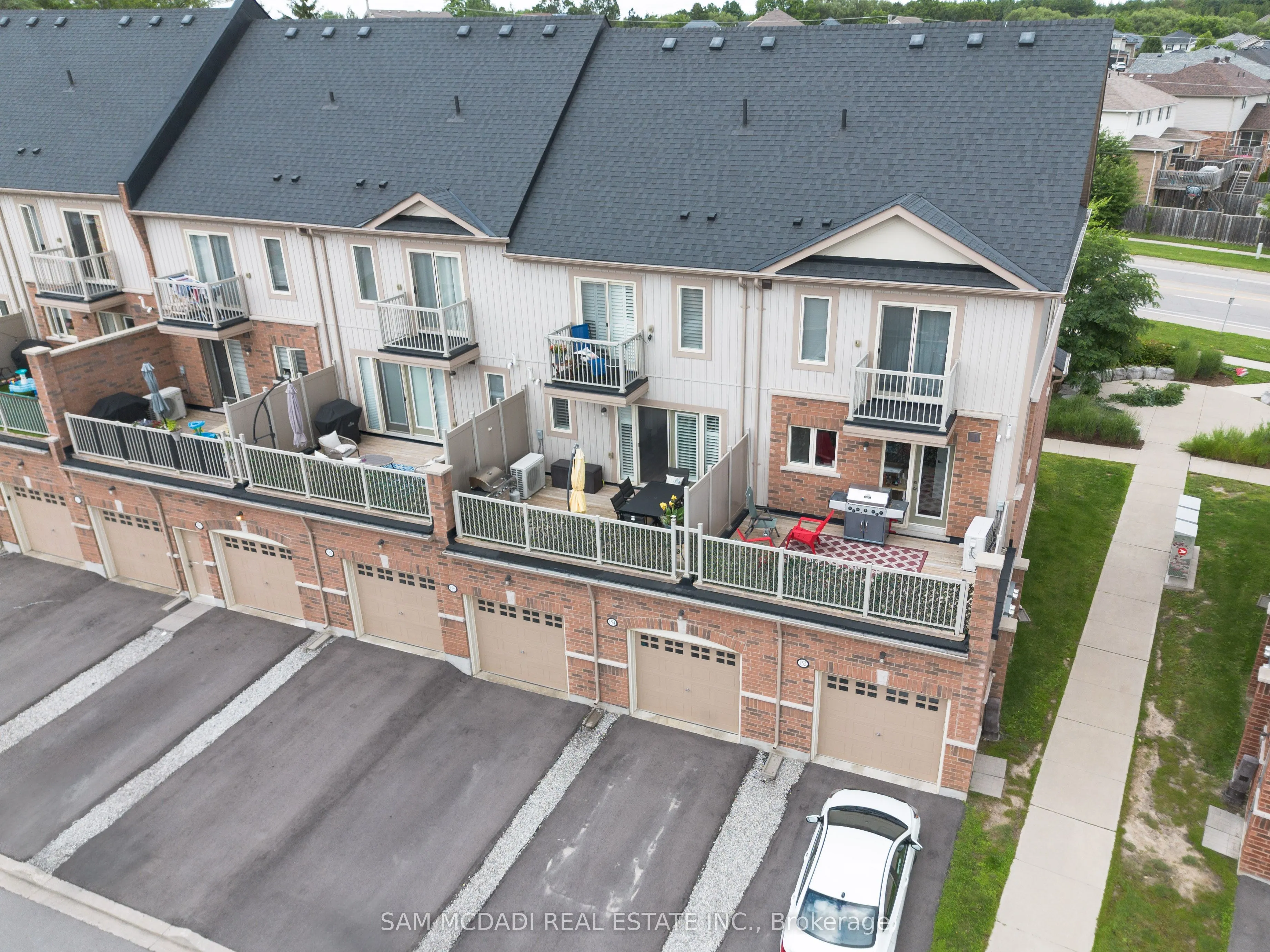 156 Watson Parkway N, #3