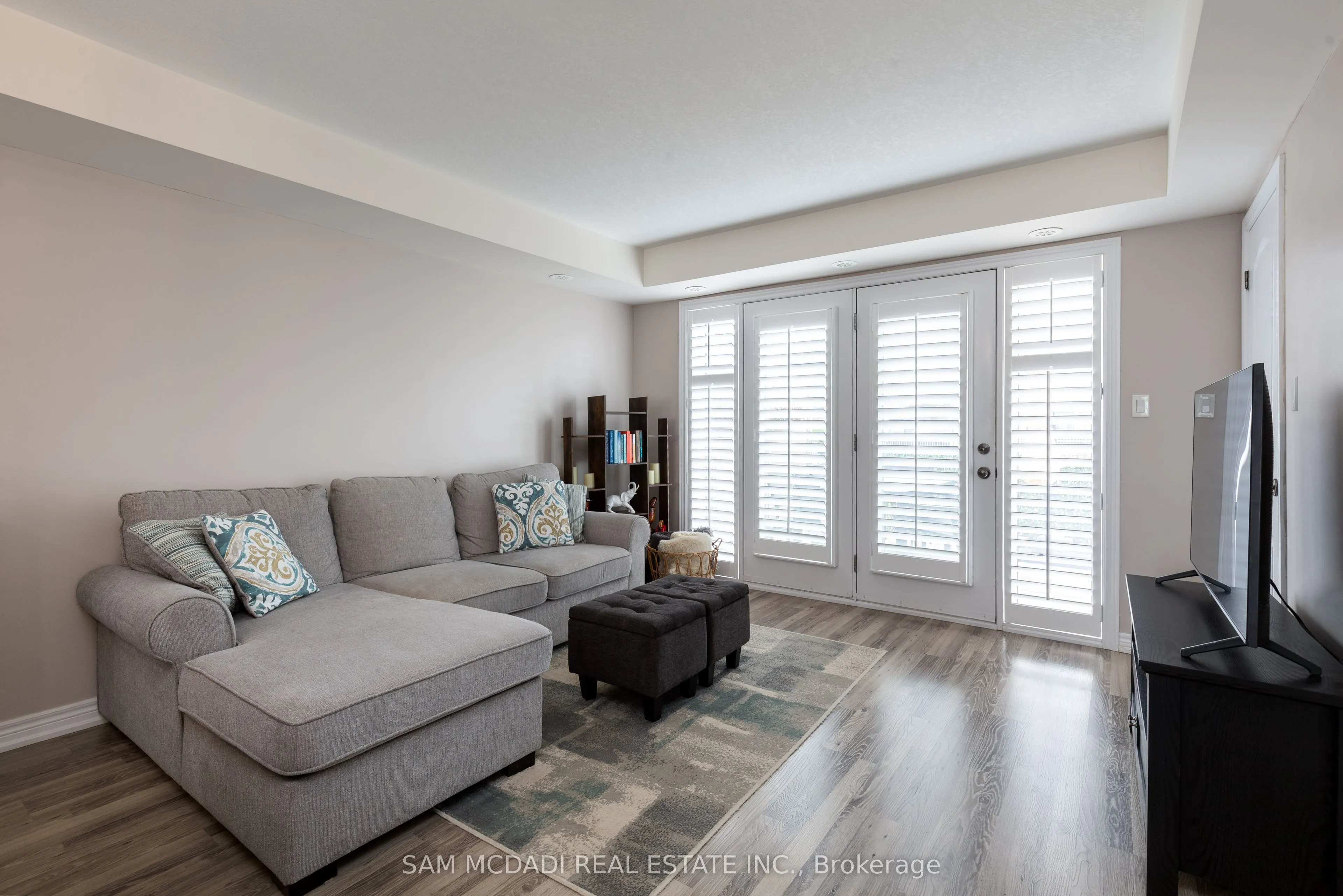 156 Watson Parkway N, #3