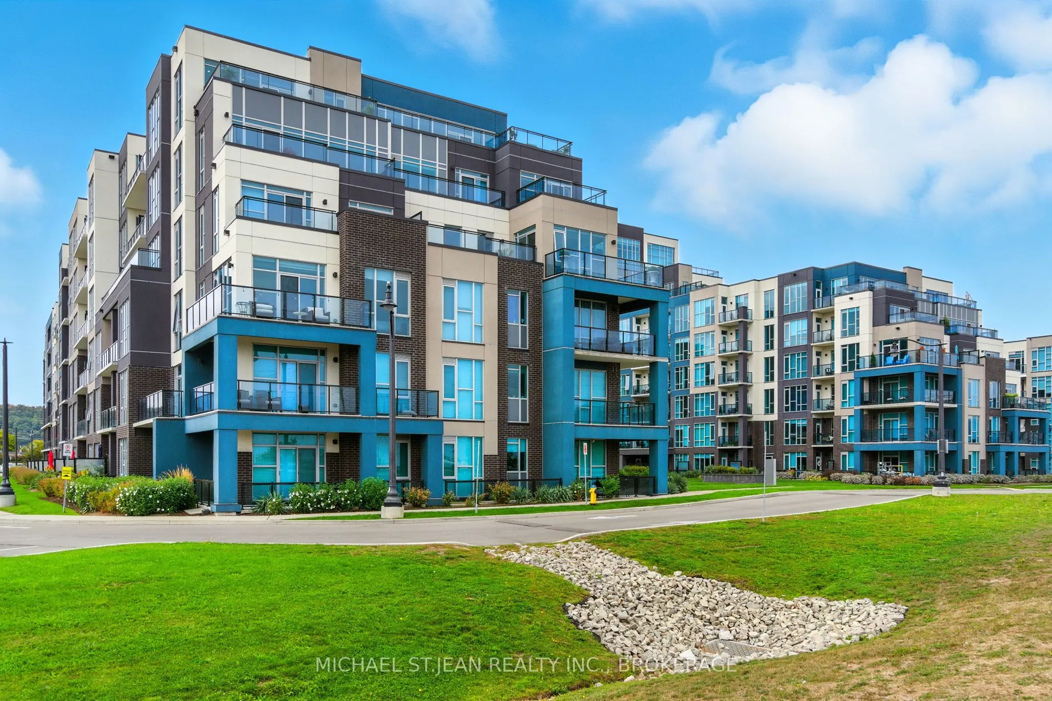 16 Concord Place, #803