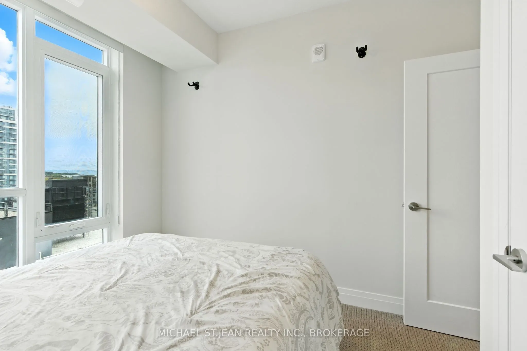 16 Concord Place, #803