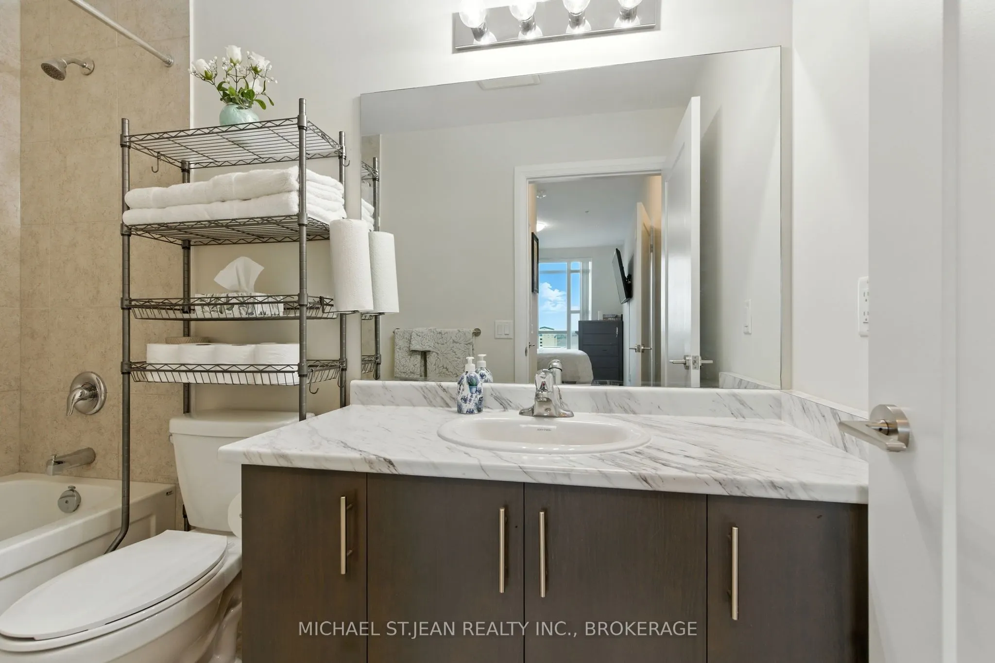 16 Concord Place, #803