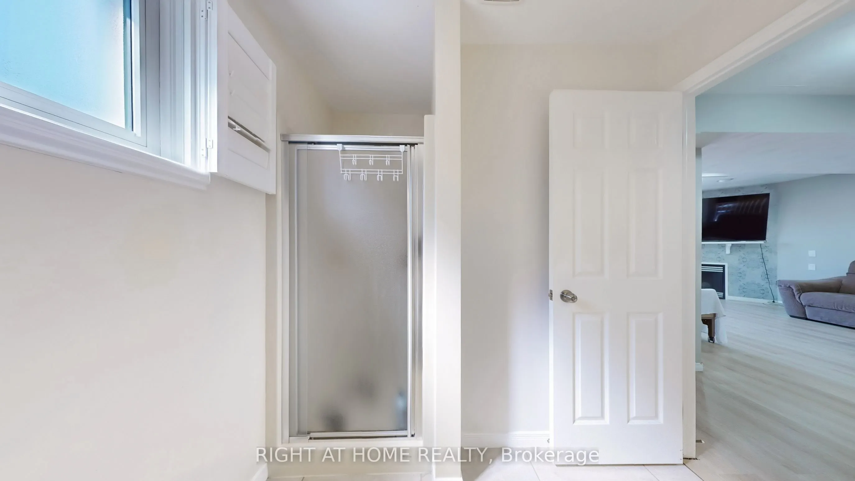 183 Alderlea Avenue