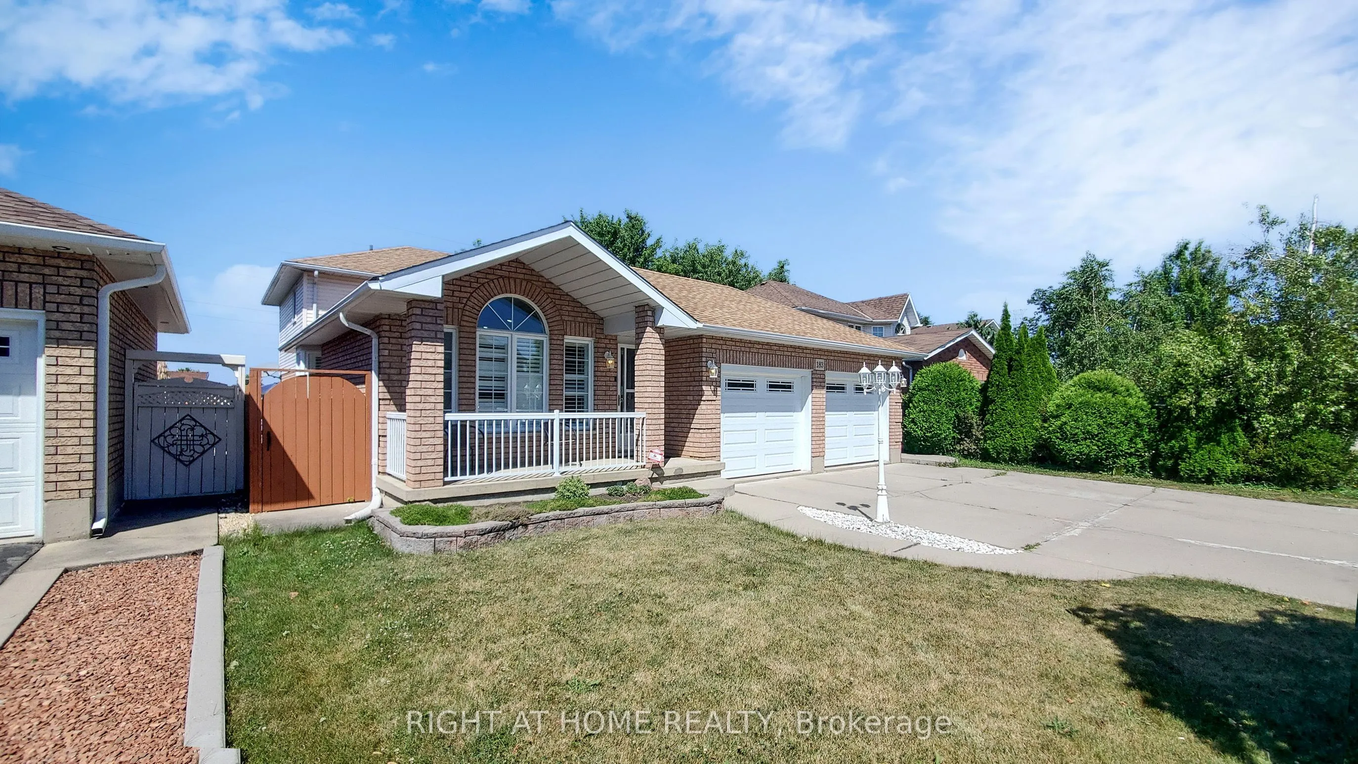 183 Alderlea Avenue