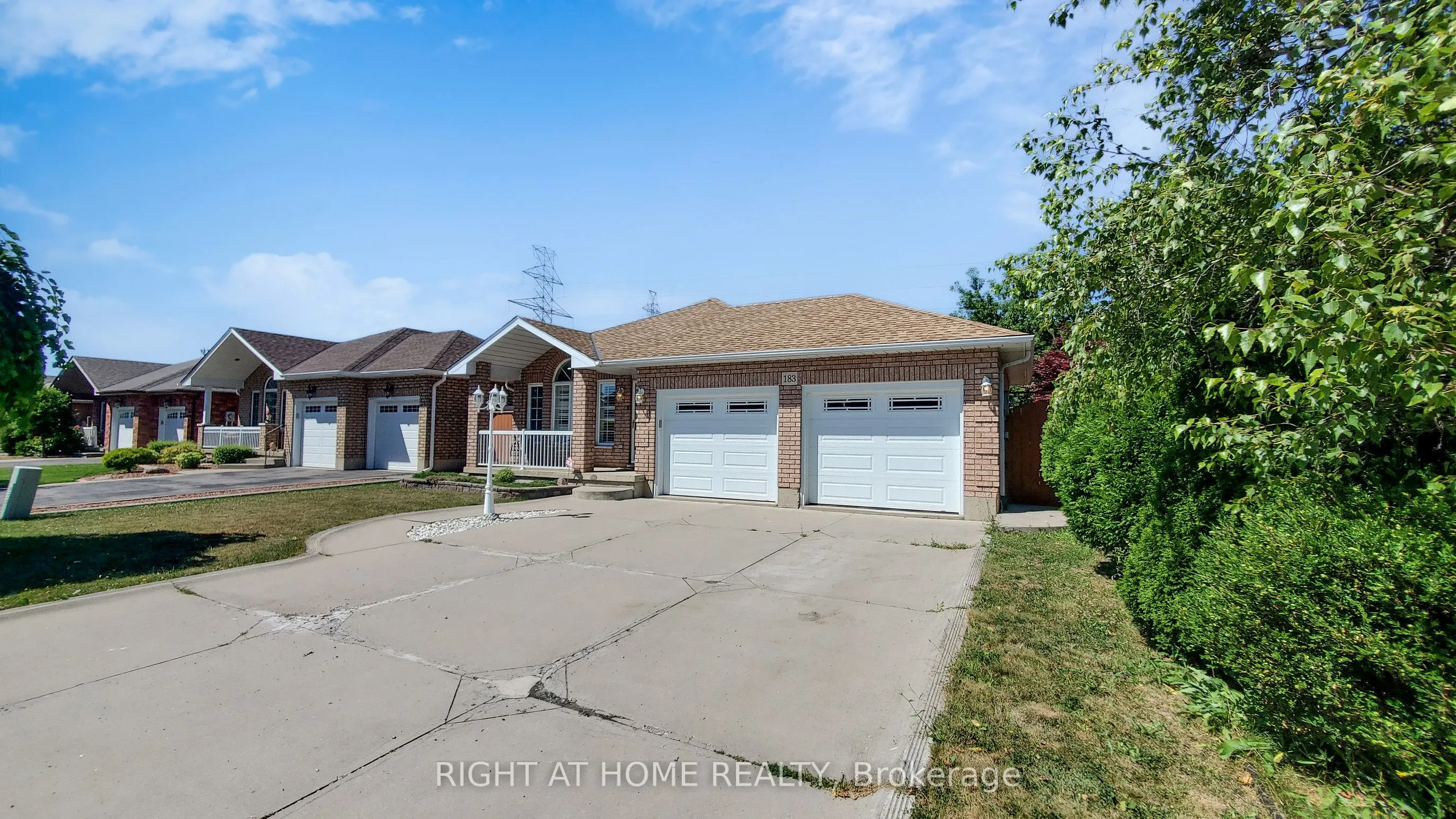183 Alderlea Avenue