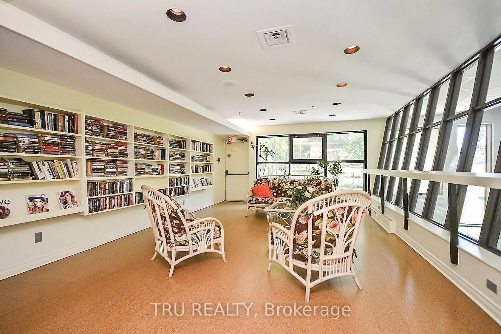 1081 AMBLESIDE Drive, #1604
