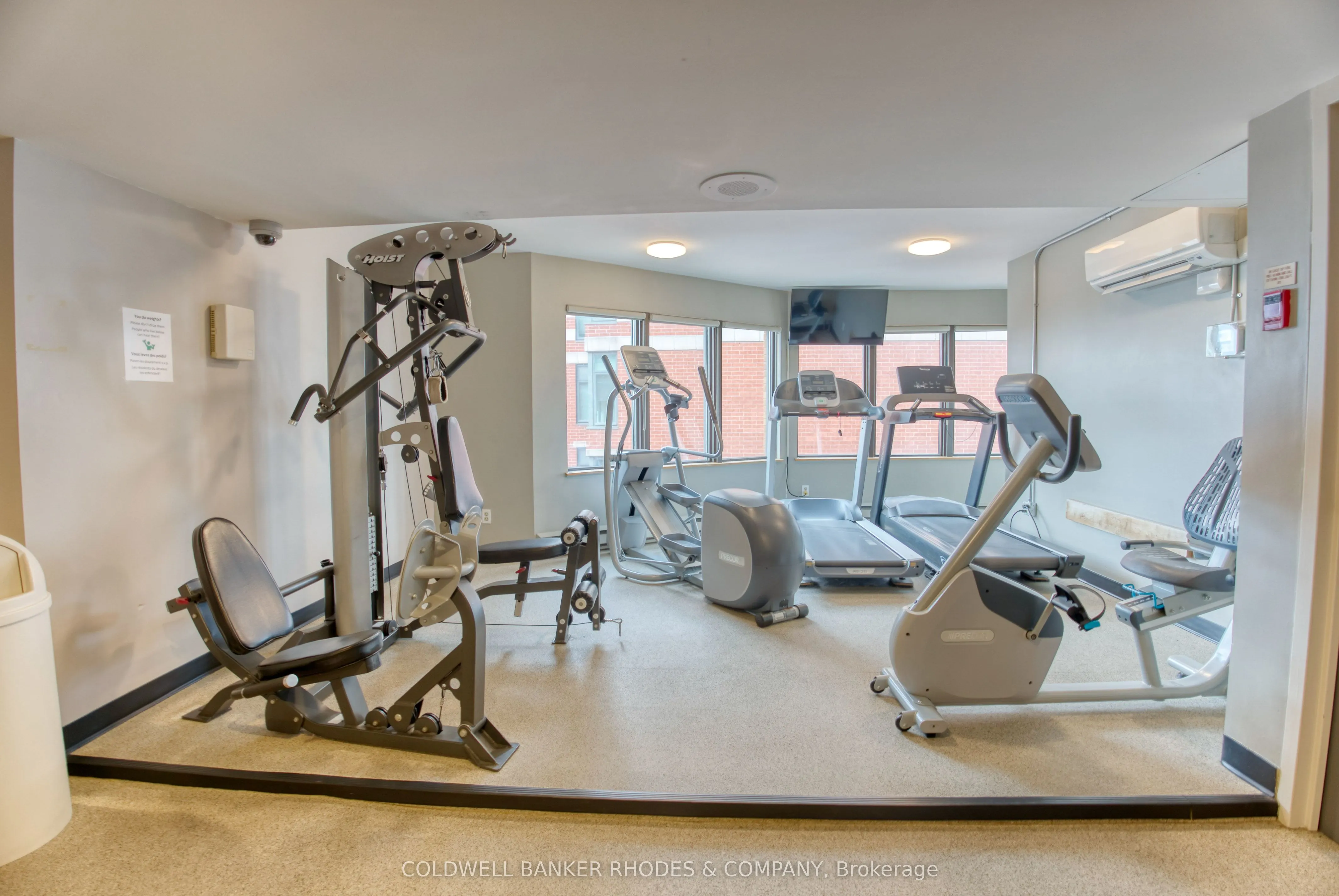 556 Laurier Avenue W, #1105