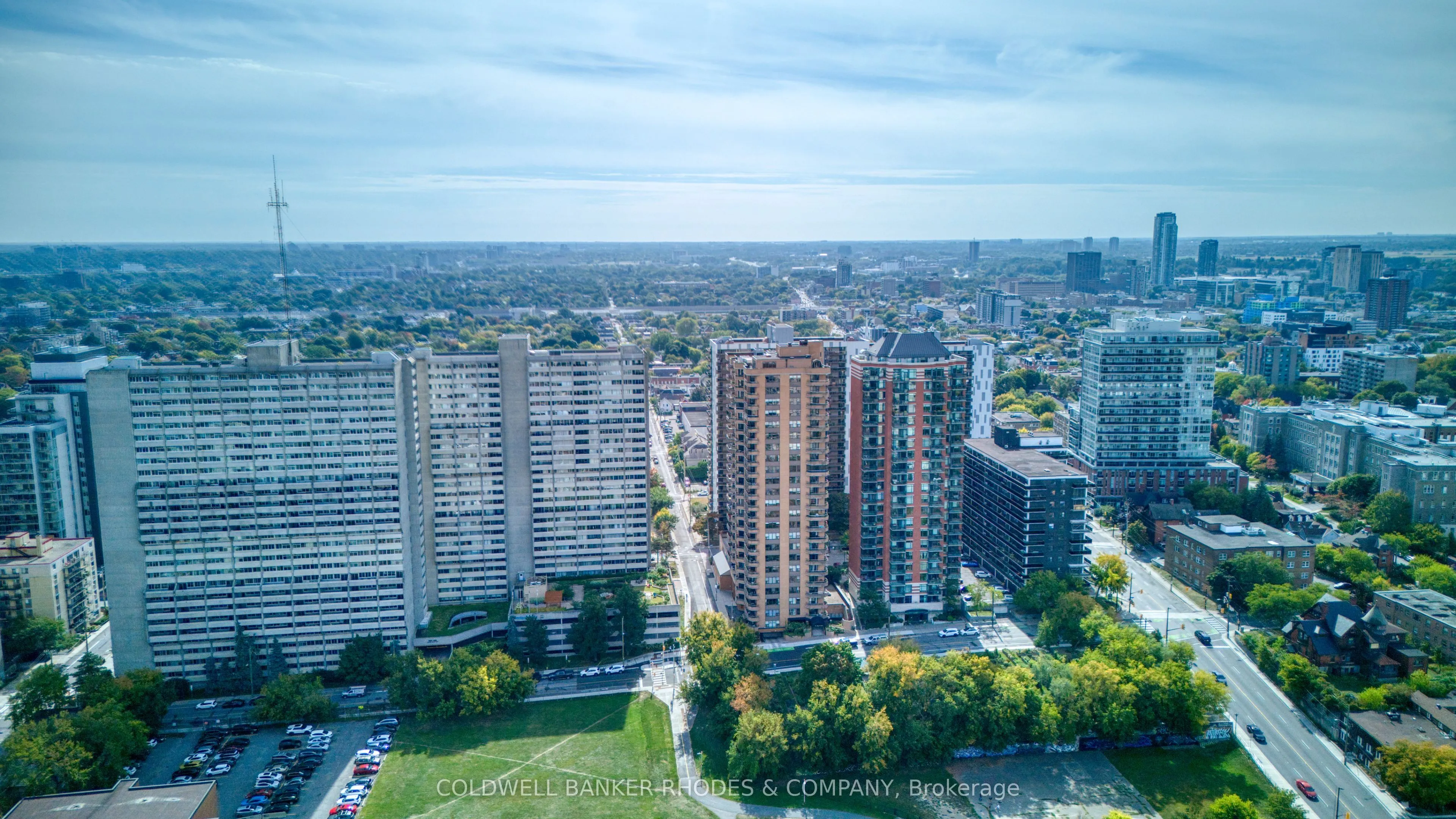 556 Laurier Avenue W, #1105
