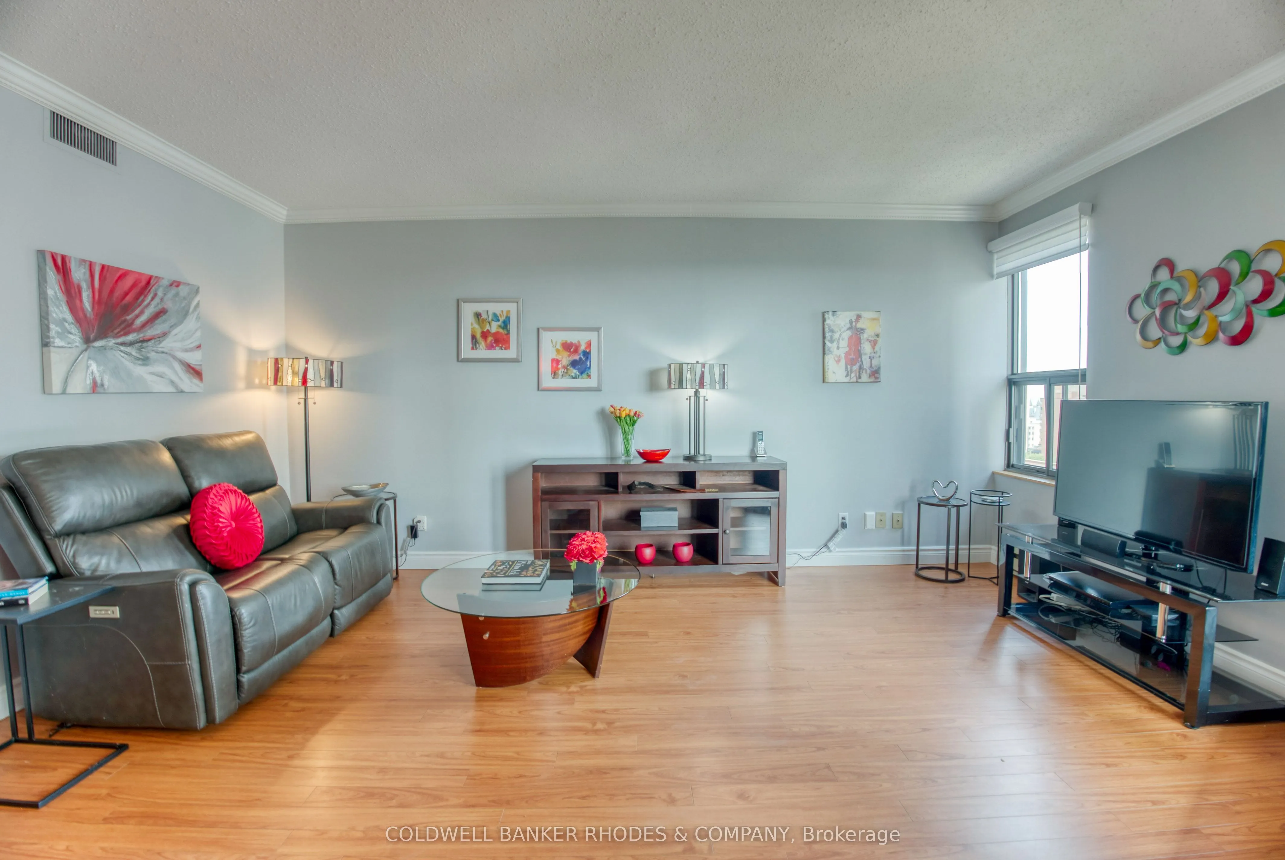 556 Laurier Avenue W, #1105