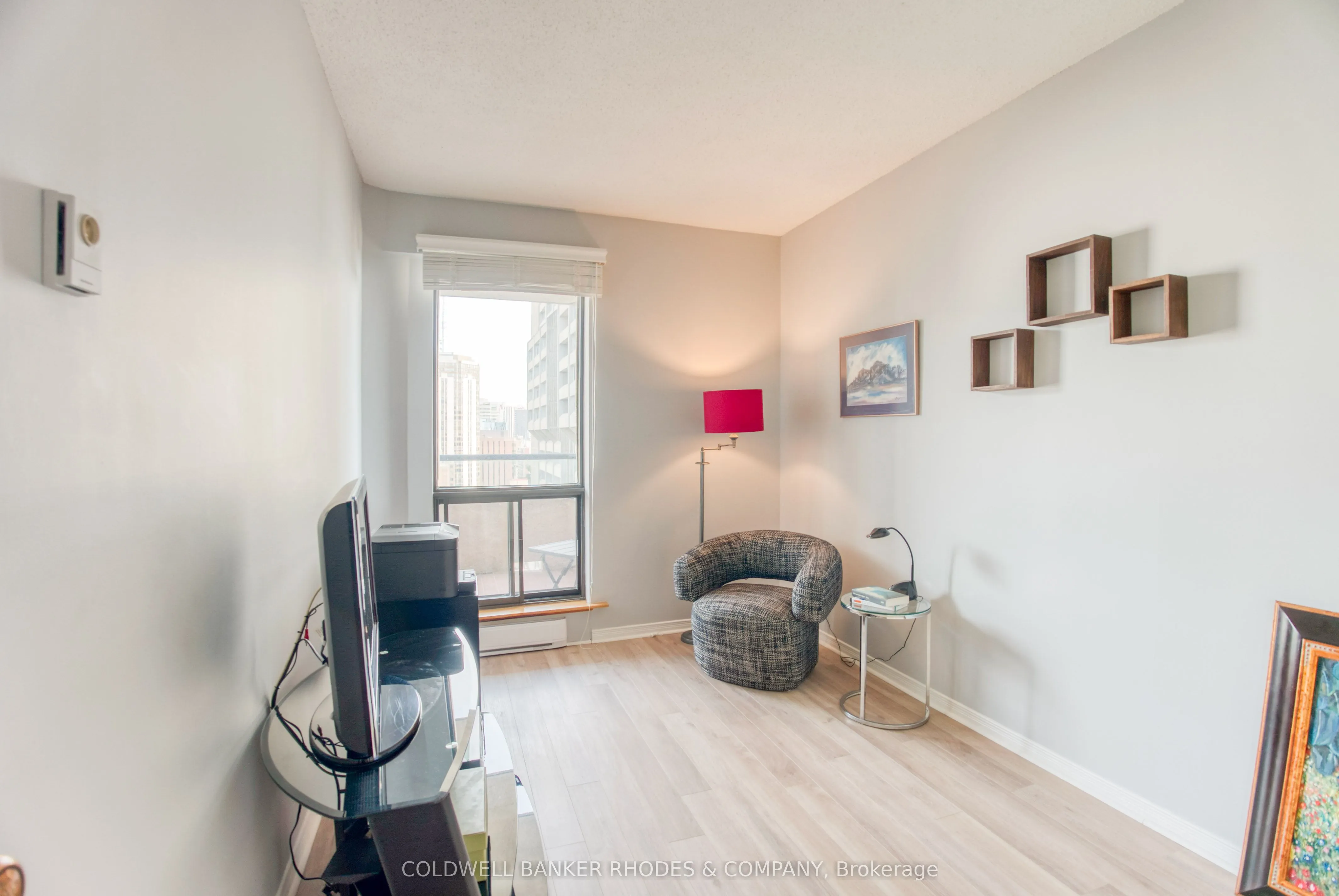 556 Laurier Avenue W, #1105