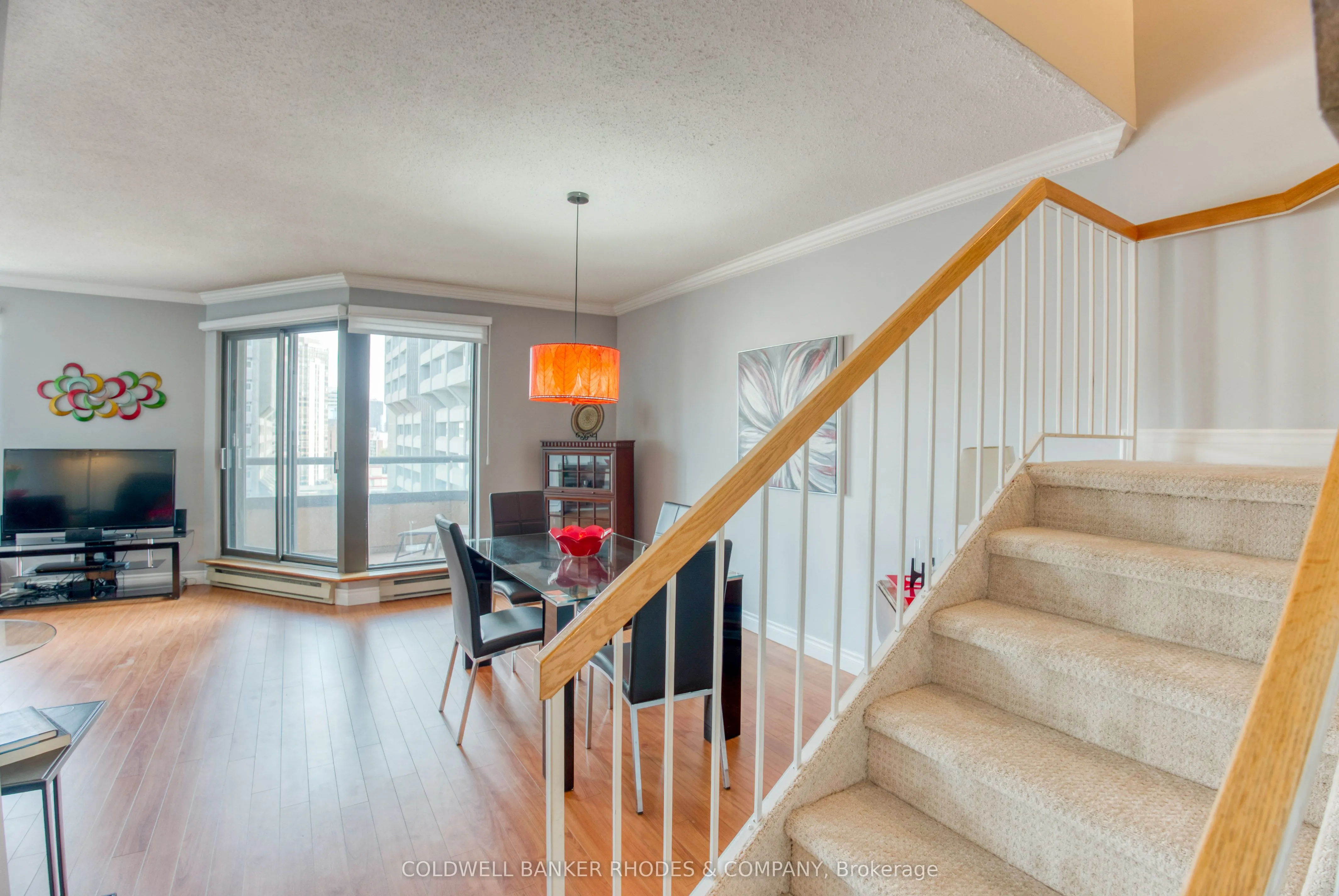 556 Laurier Avenue W, #1105