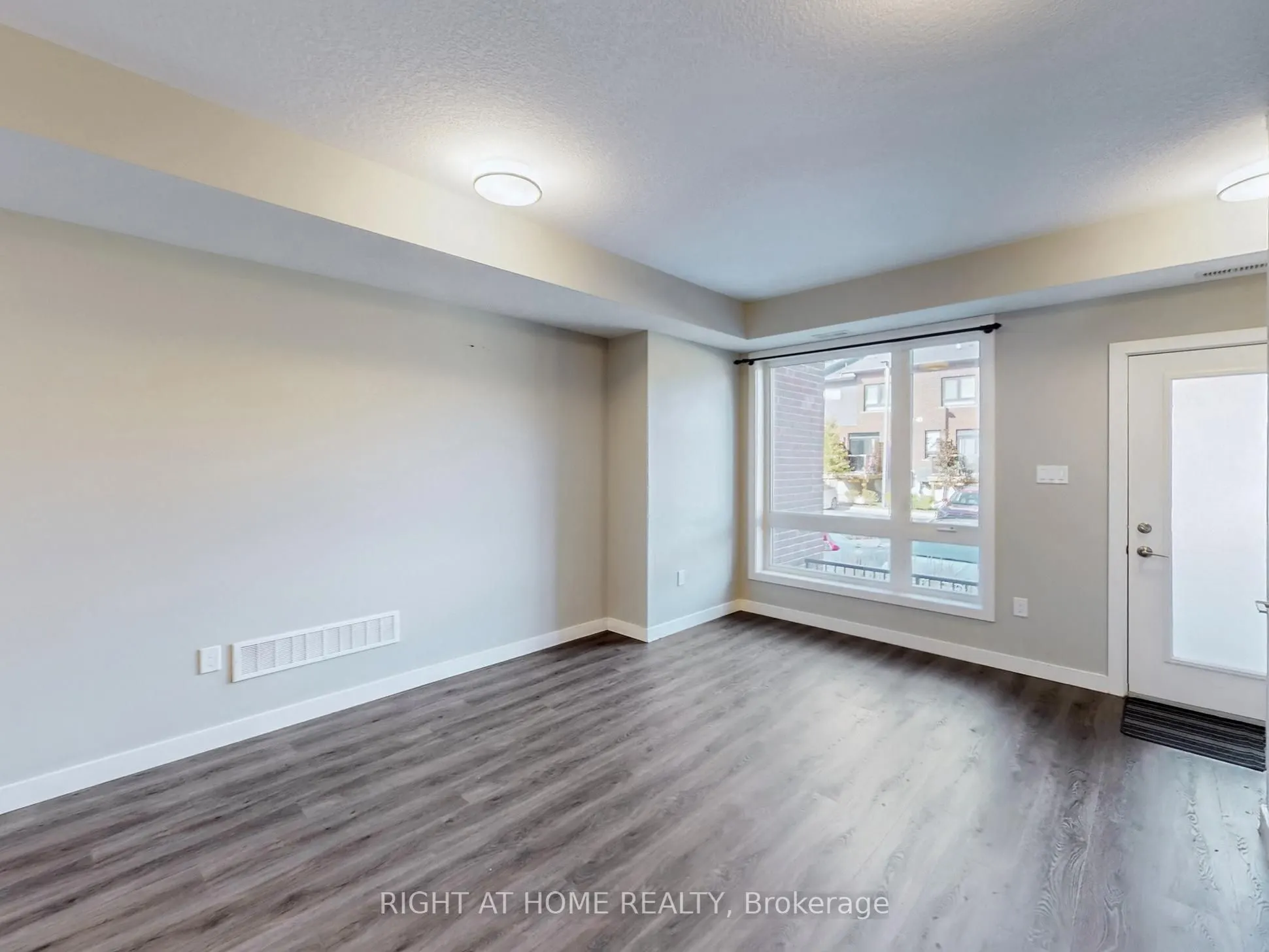 83 Beechwood Avenue, #07