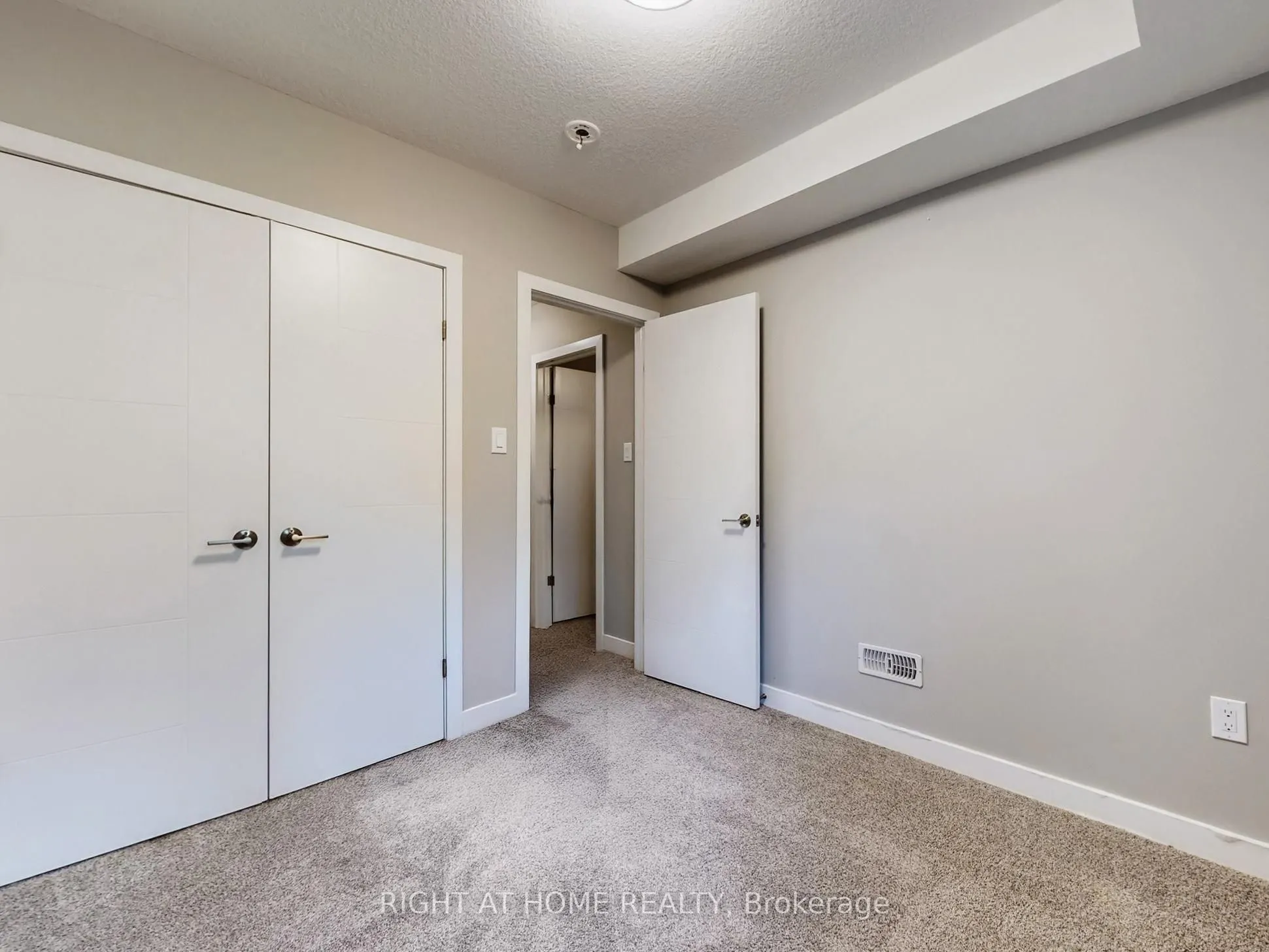 83 Beechwood Avenue, #07