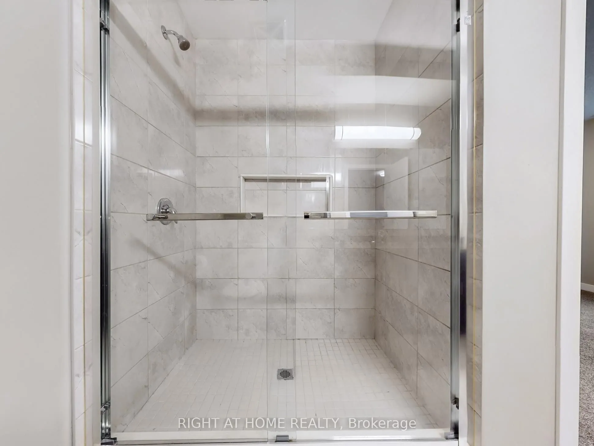 83 Beechwood Avenue, #07