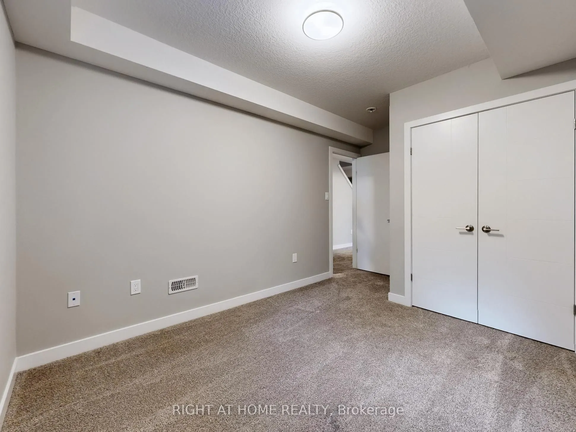 83 Beechwood Avenue, #07