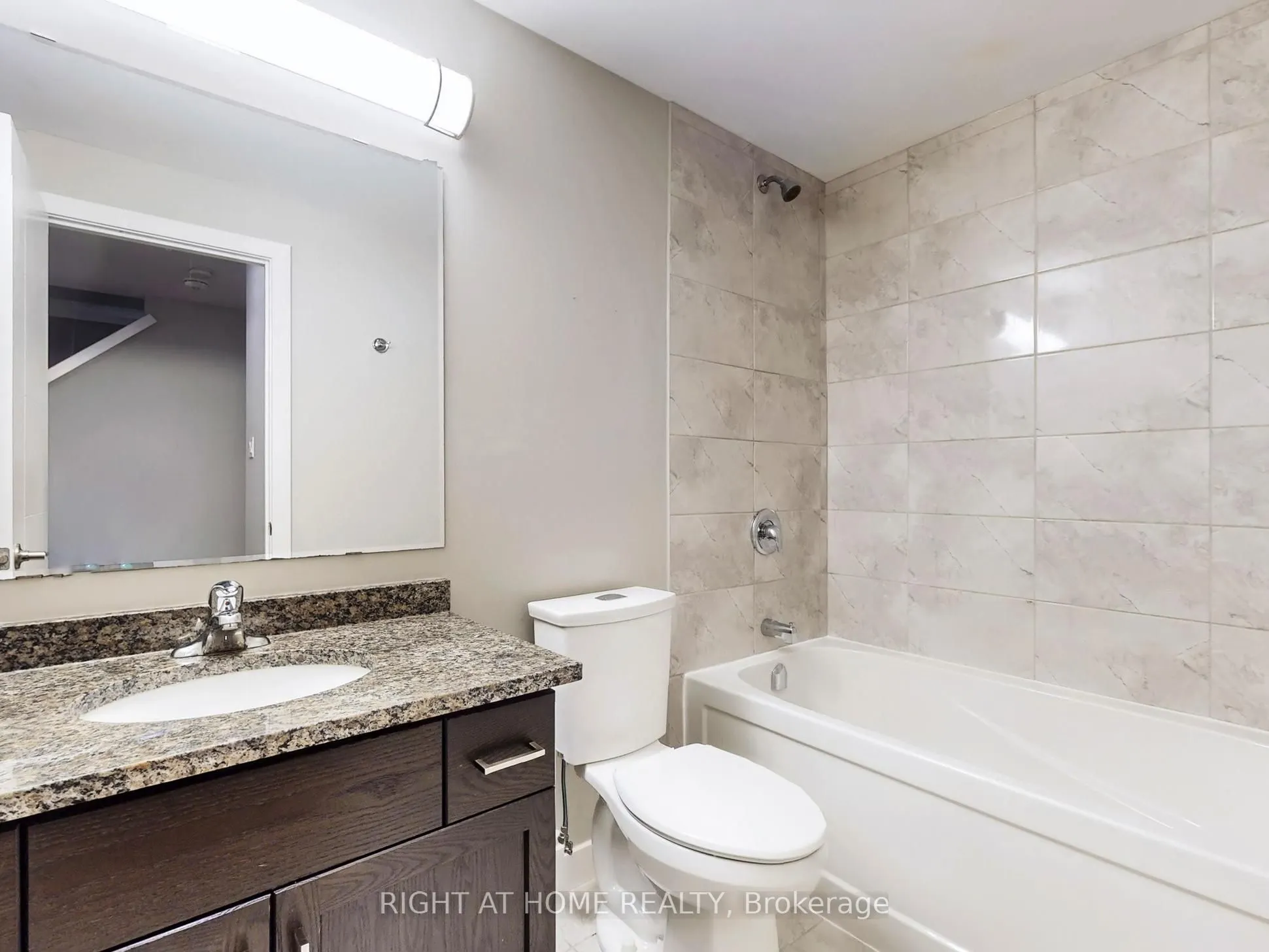 83 Beechwood Avenue, #07