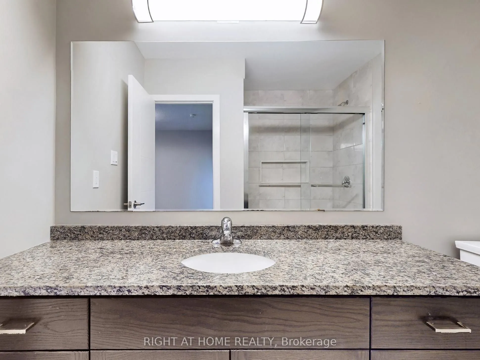 83 Beechwood Avenue, #07