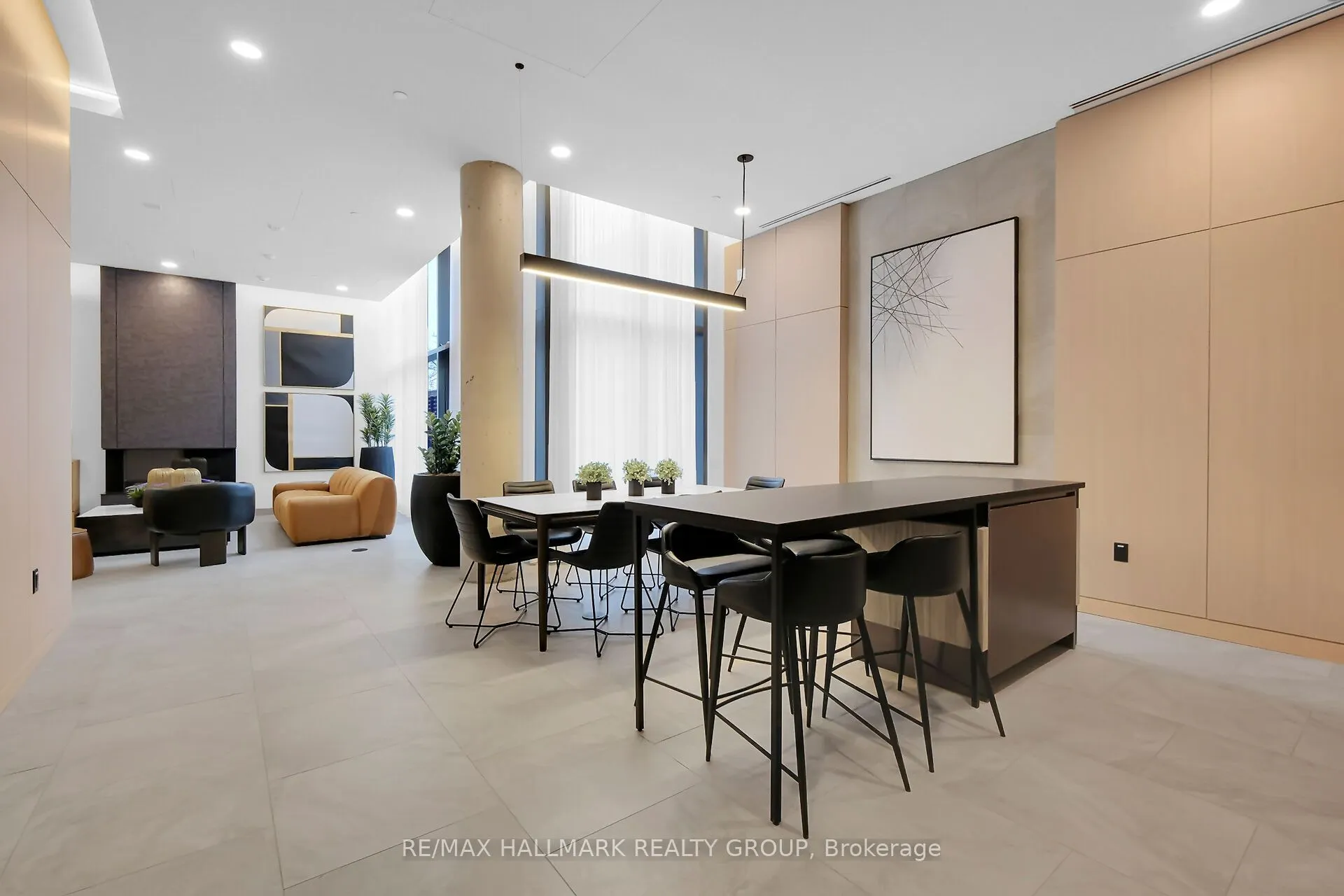 10 James Street, #617
