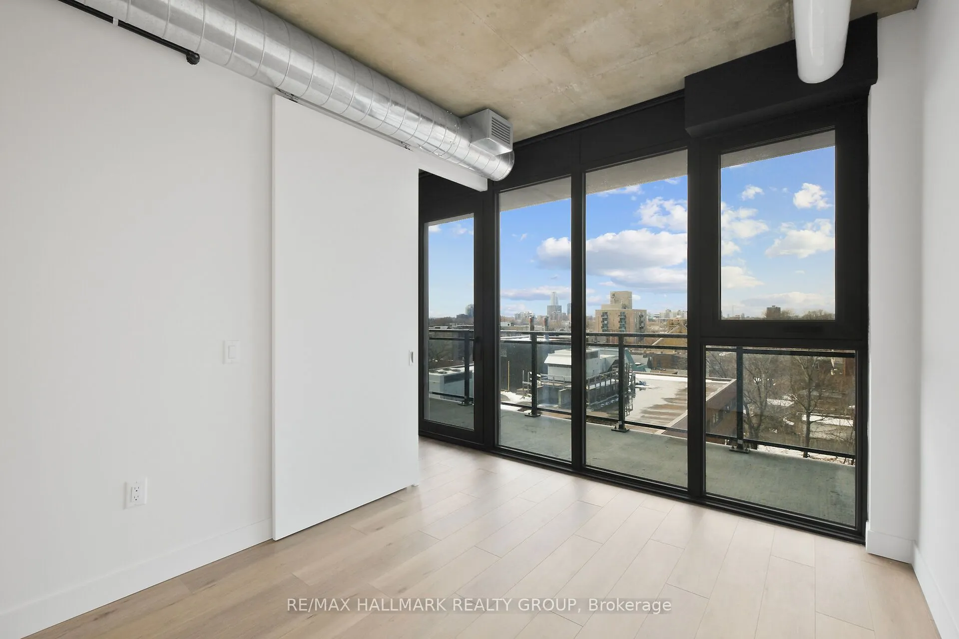 10 James Street, #617