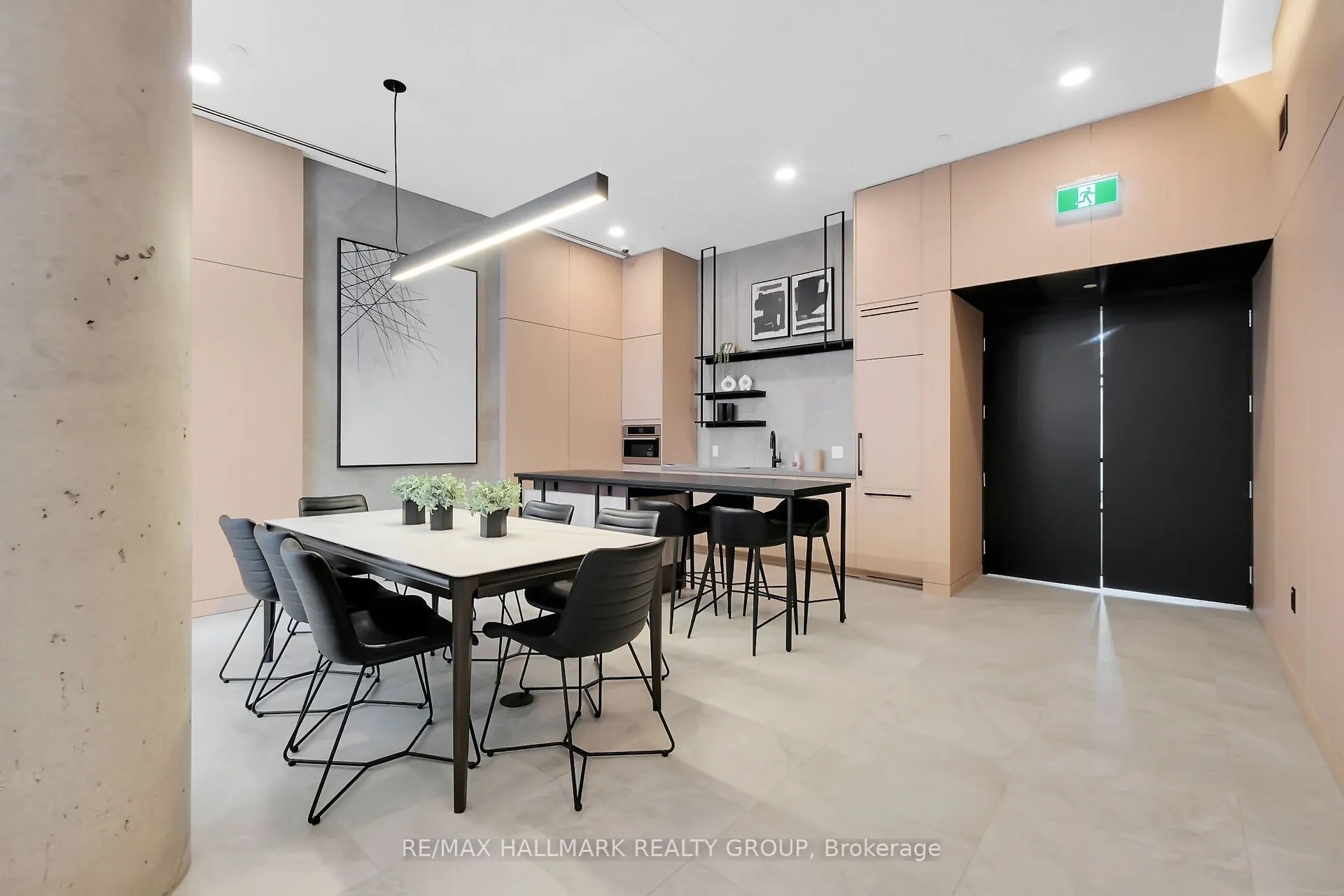 10 James Street, #617
