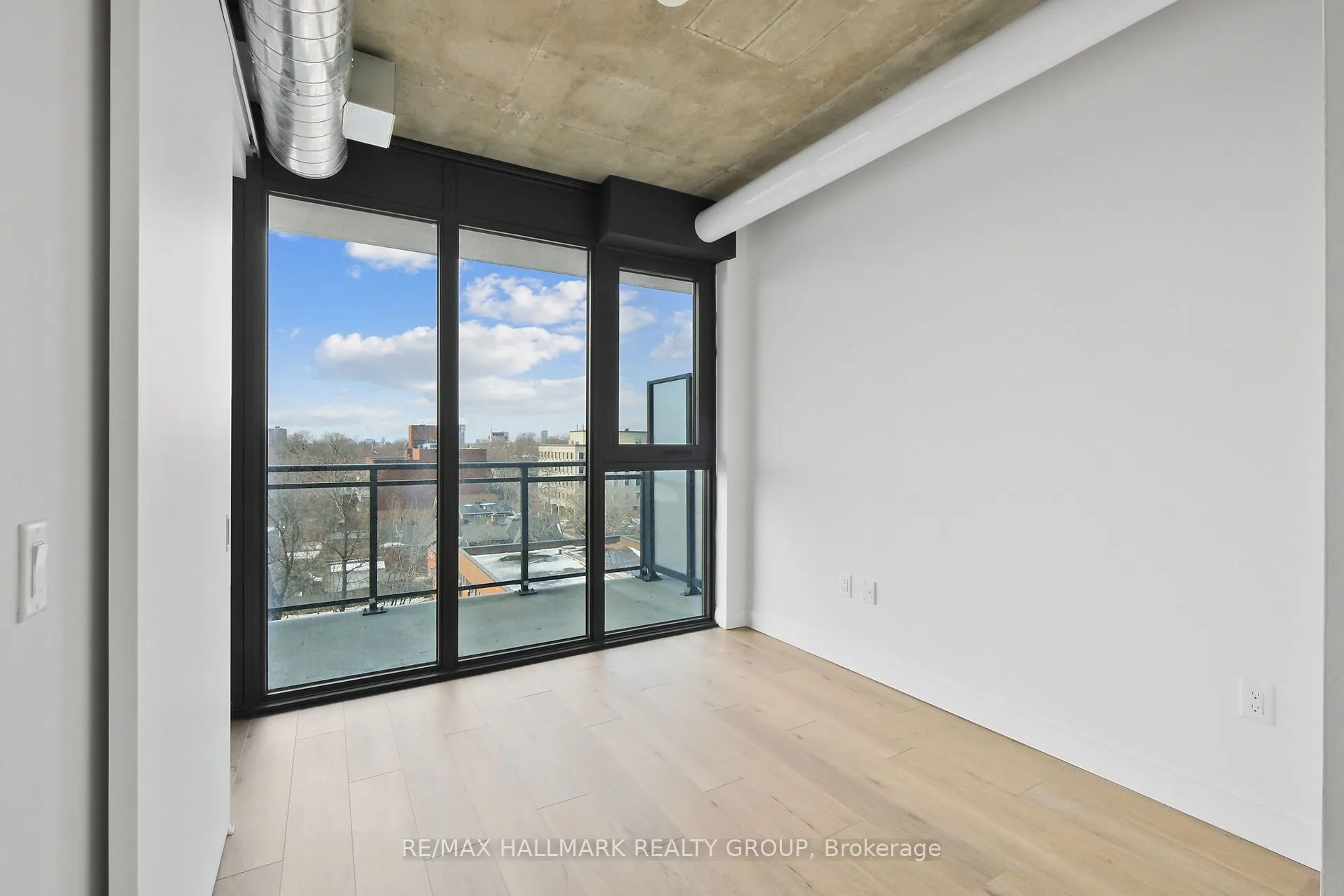 10 James Street, #617
