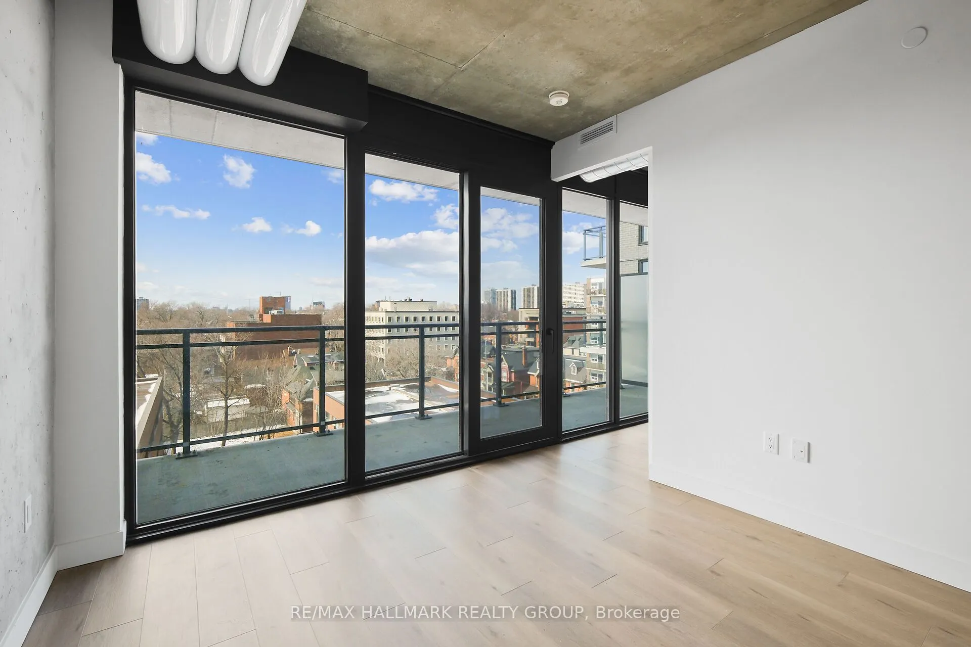 10 James Street, #617