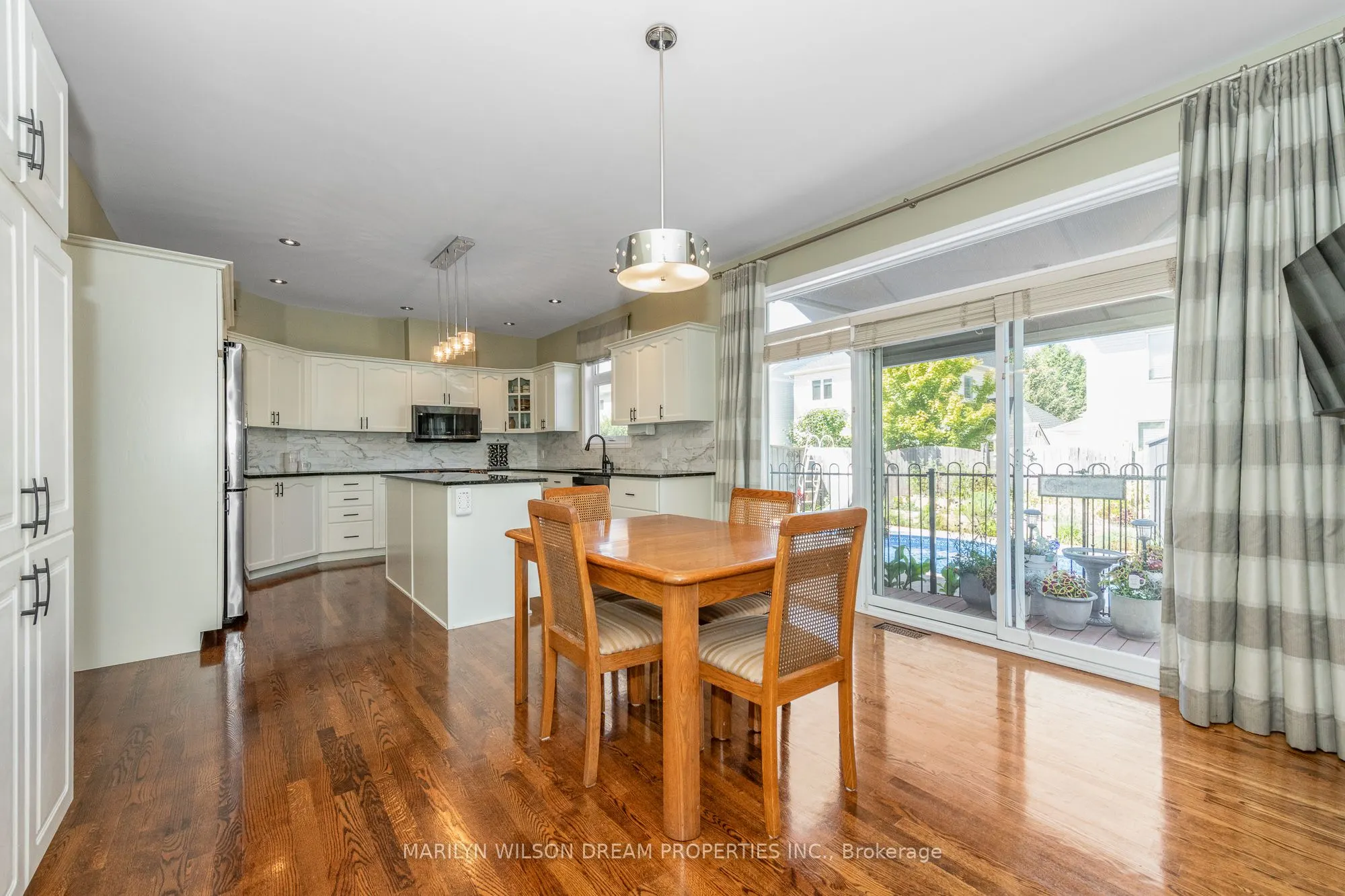 12 Greenpointe Drive