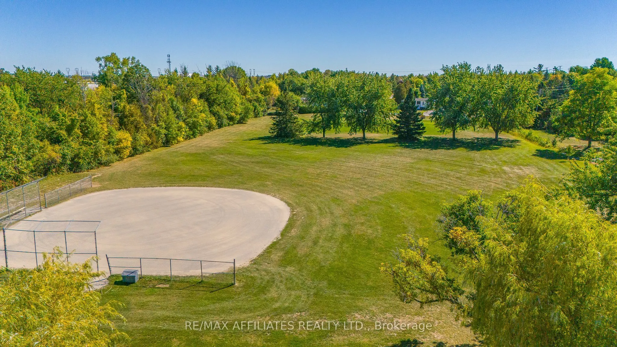 5 Fringewood Drive