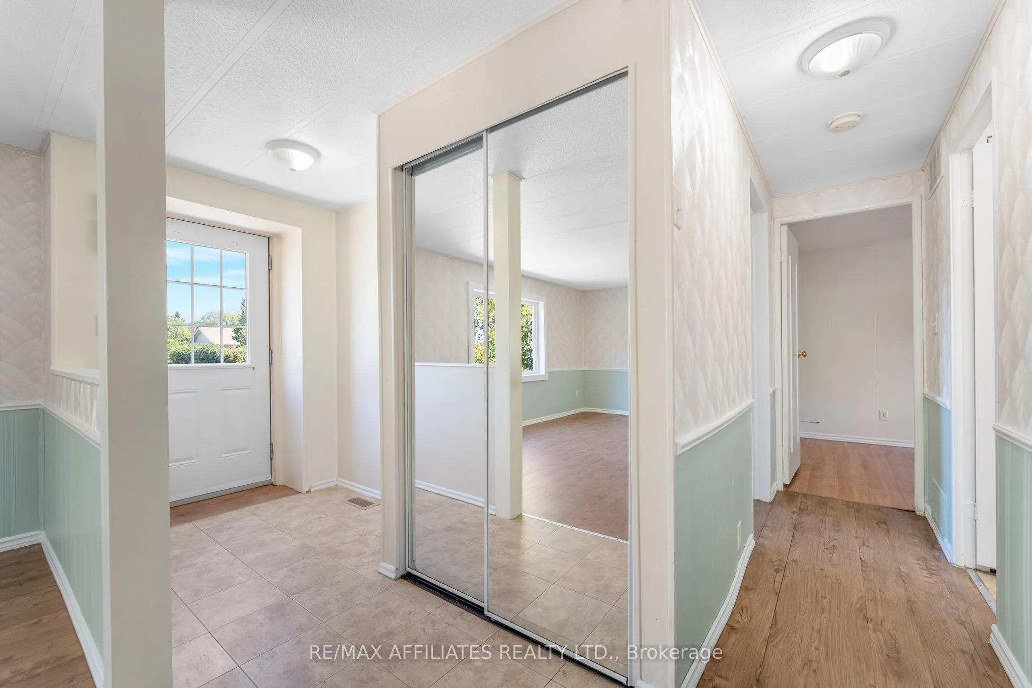 5 Fringewood Drive