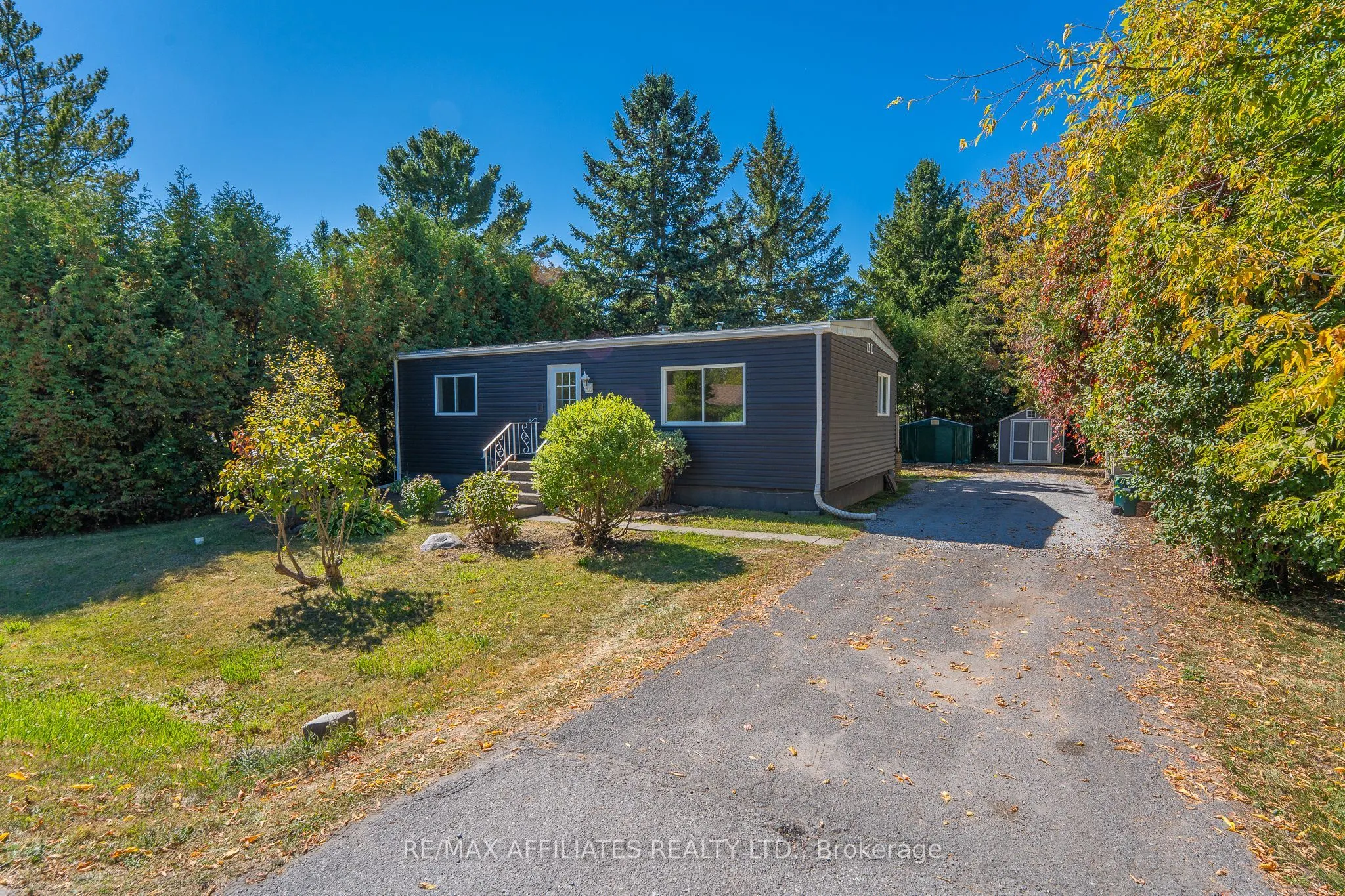 5 Fringewood Drive