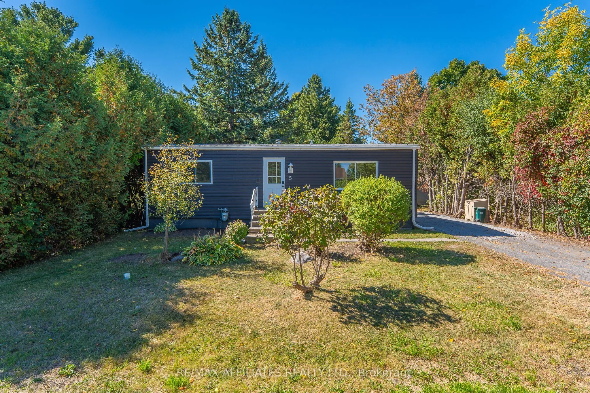 5 Fringewood Drive