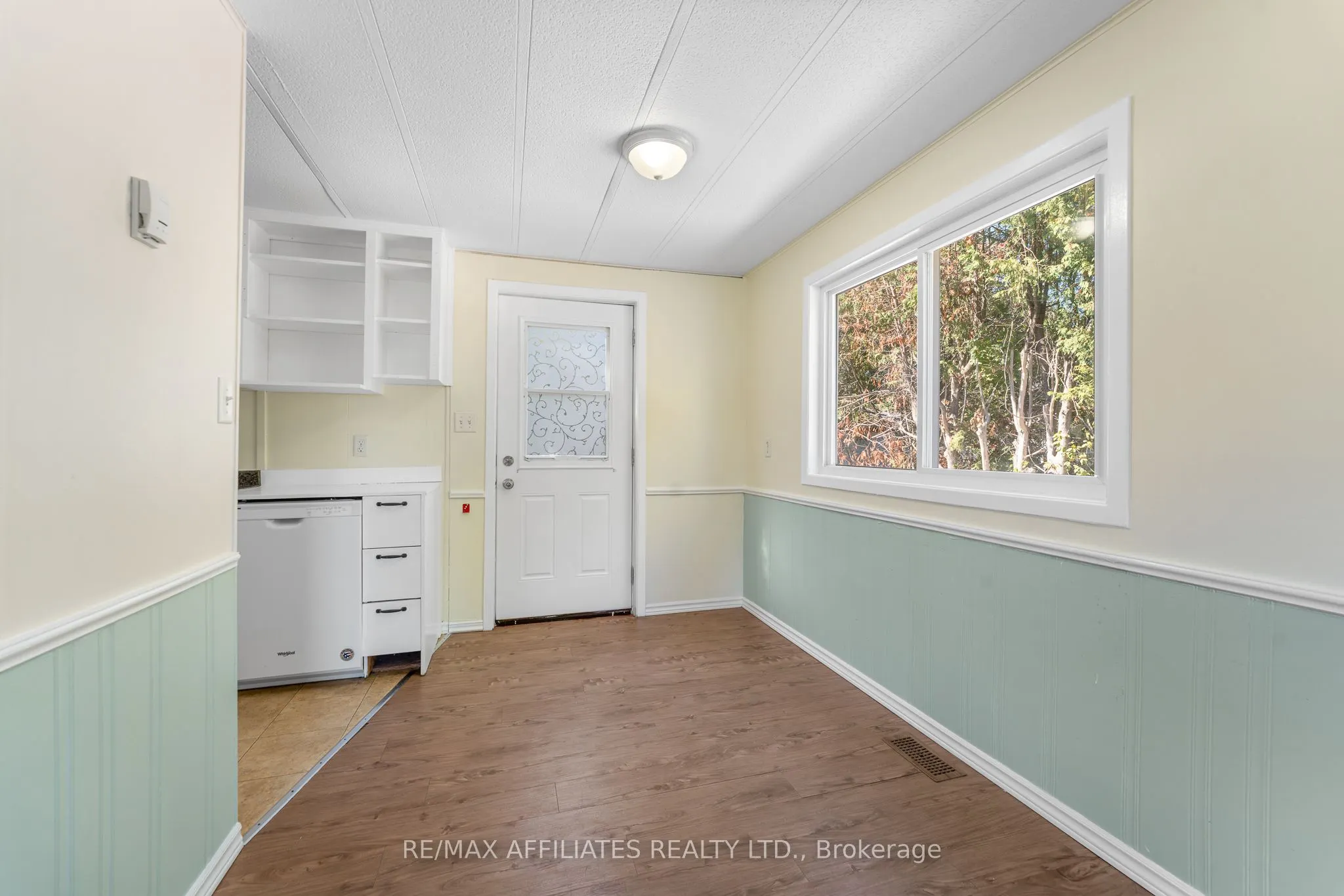 5 Fringewood Drive