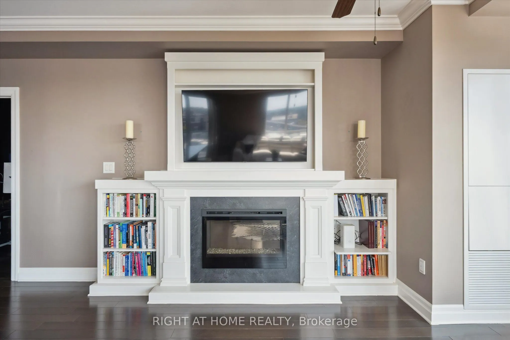 160 Macdonell Street, #707