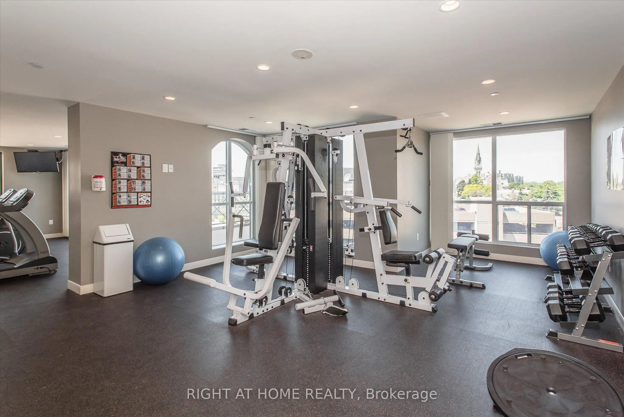 160 Macdonell Street, #707