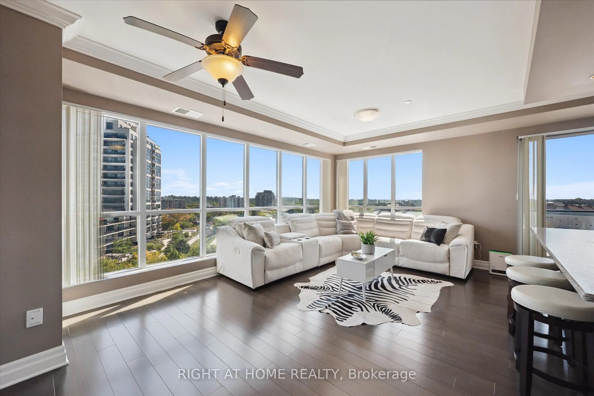 160 Macdonell Street, #707