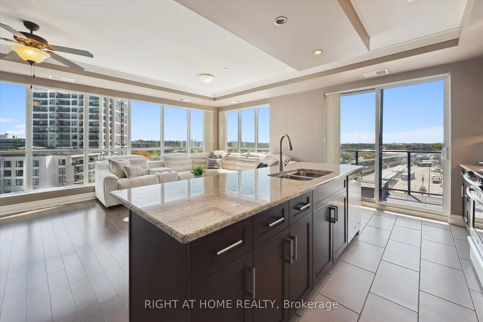 160 Macdonell Street, #707