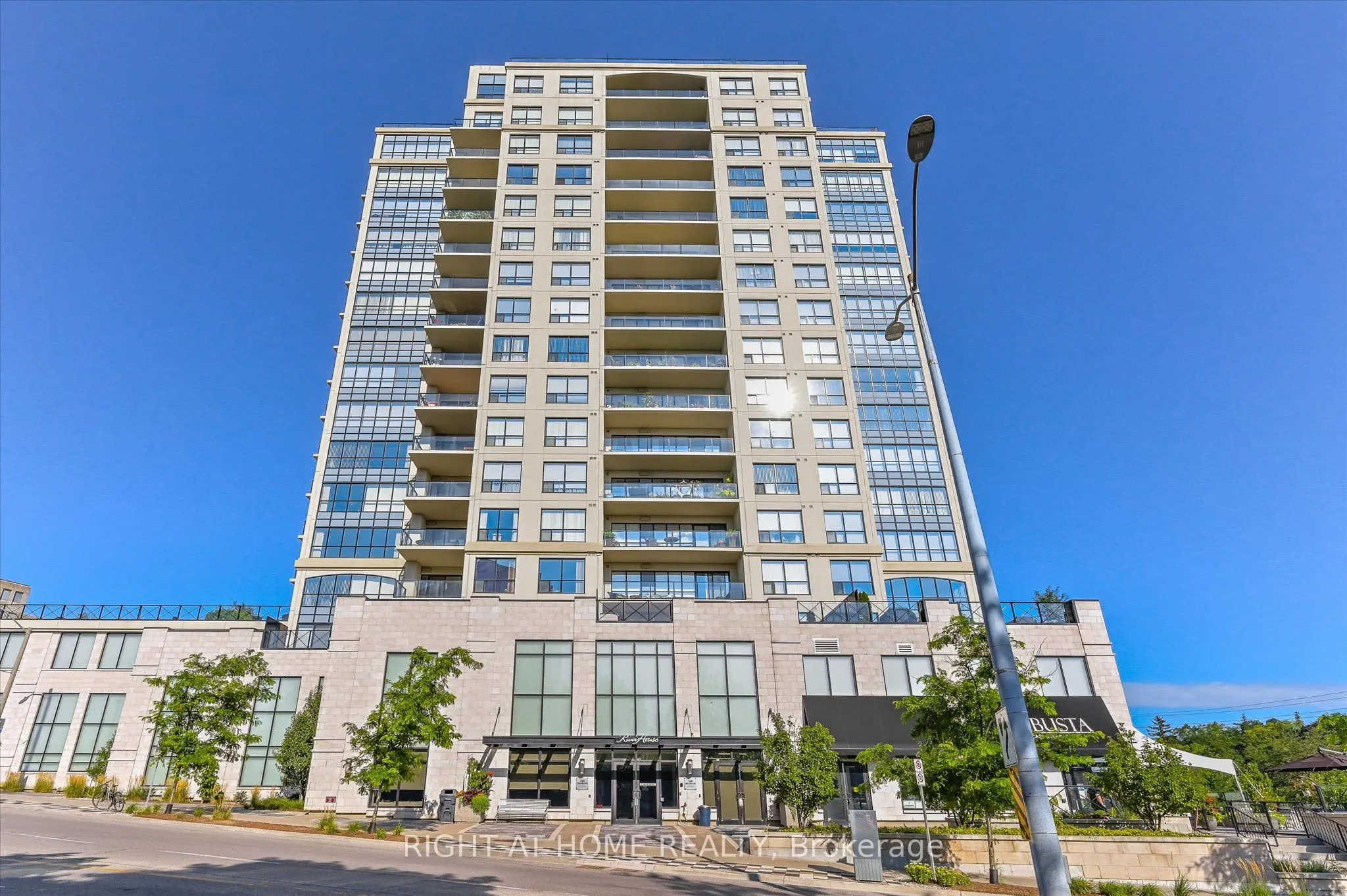 160 Macdonell Street, #707