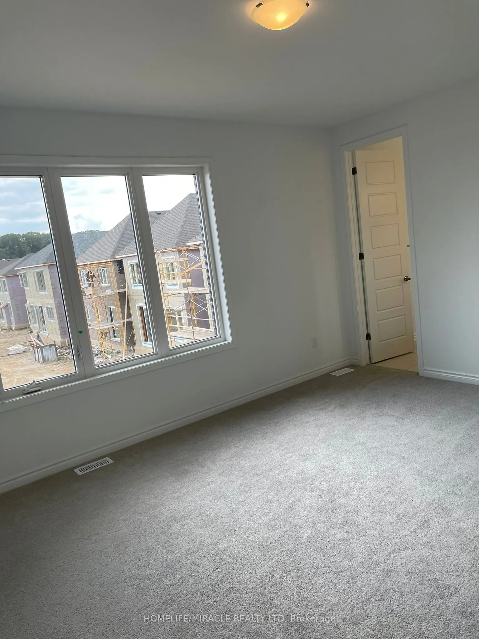 155 Rosenberg Way