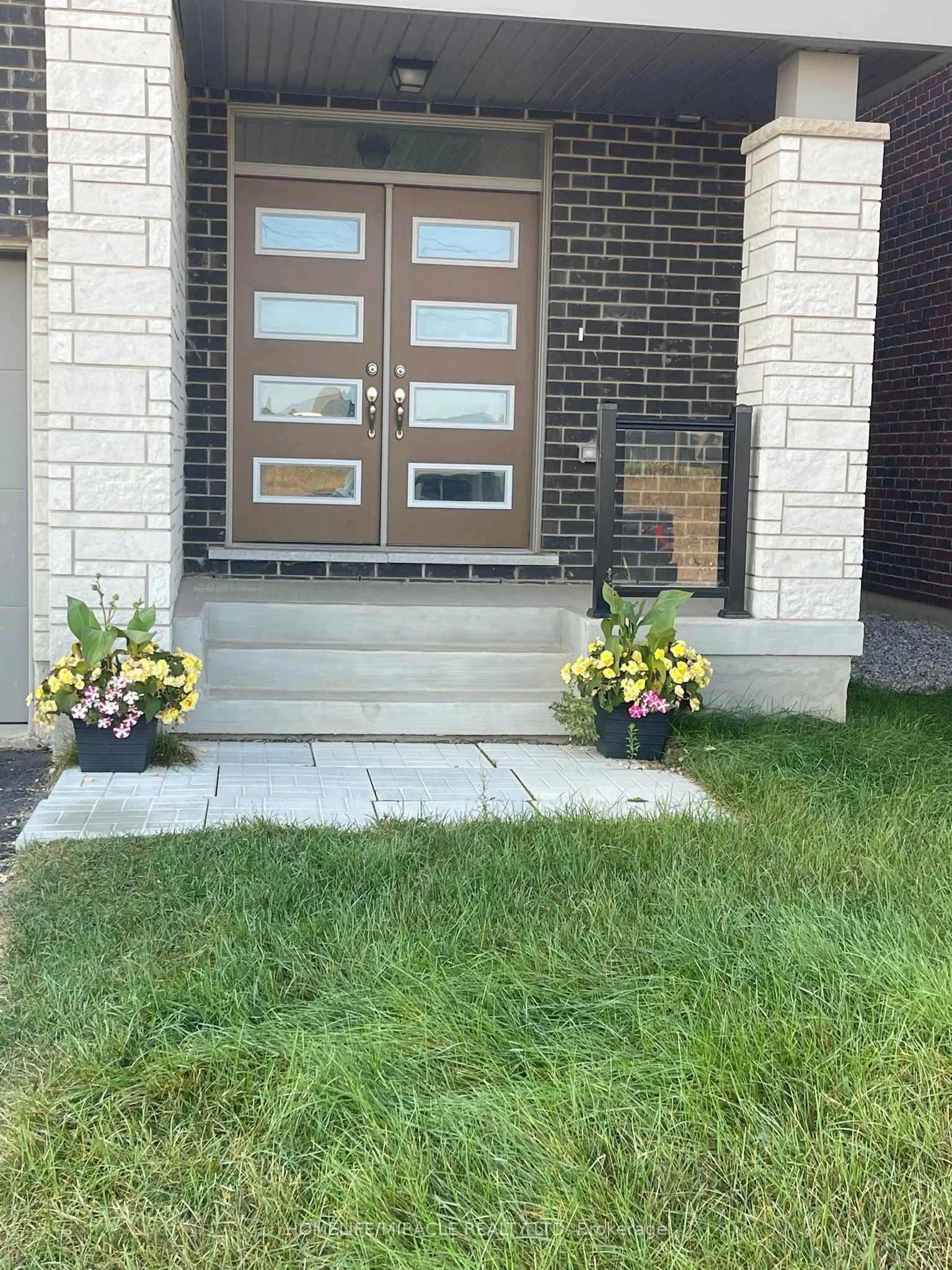 155 Rosenberg Way