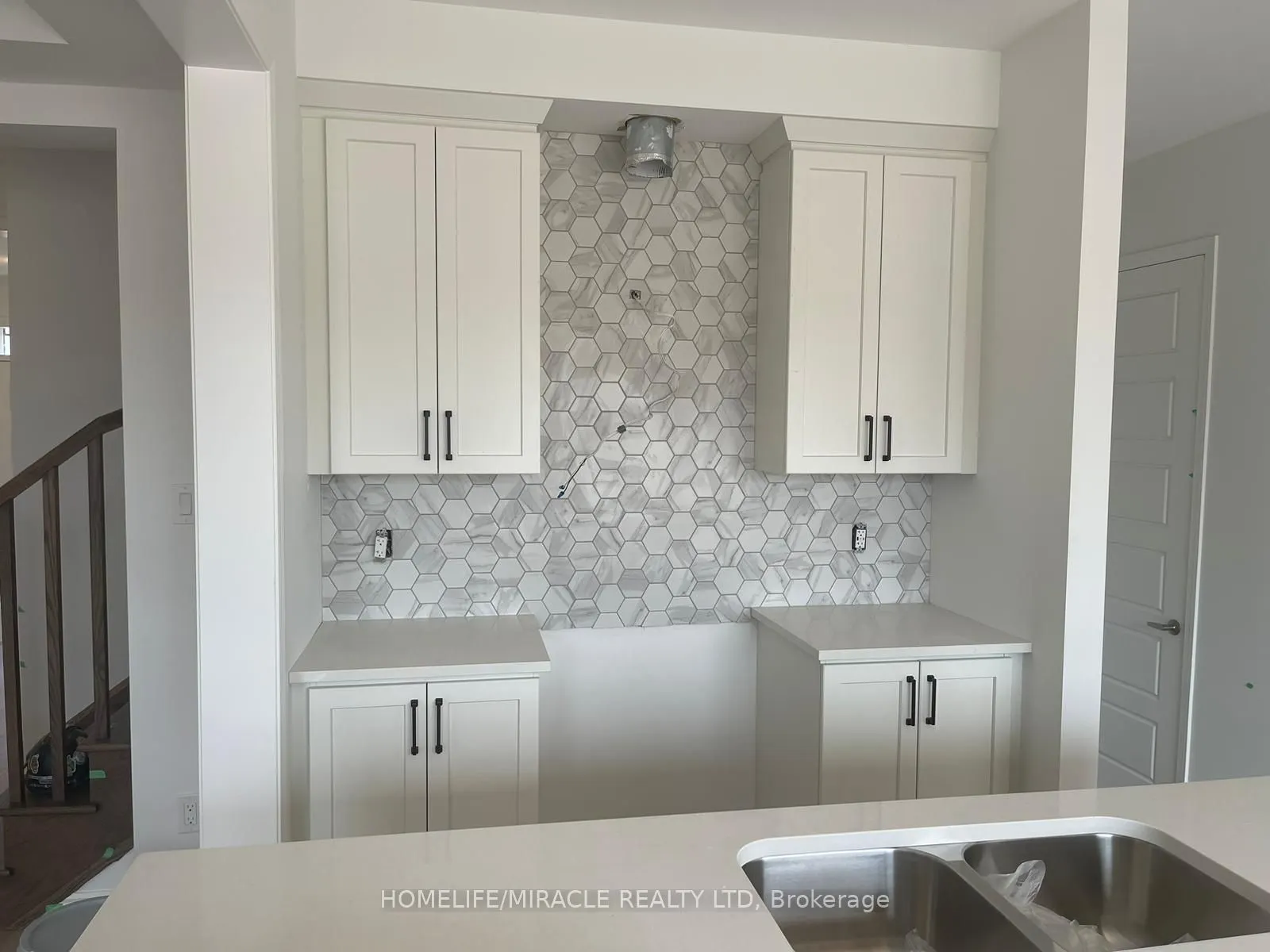 155 Rosenberg Way