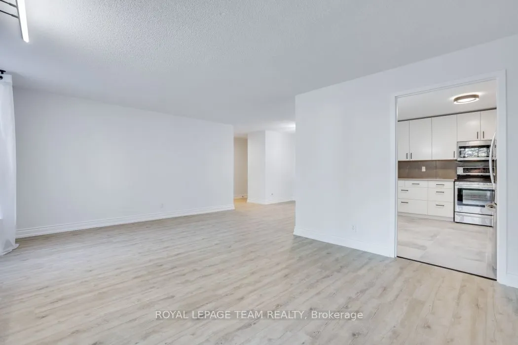 2951 Riverside Drive, #113