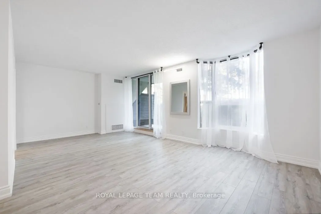 2951 Riverside Drive, #113