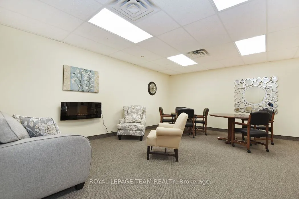 2951 Riverside Drive, #113