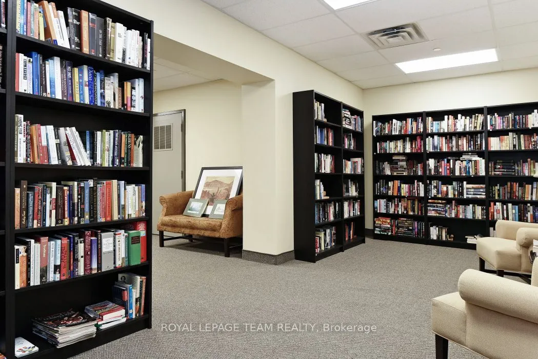 2951 Riverside Drive, #113