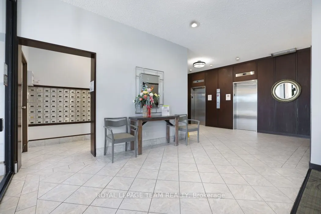 2951 Riverside Drive, #113